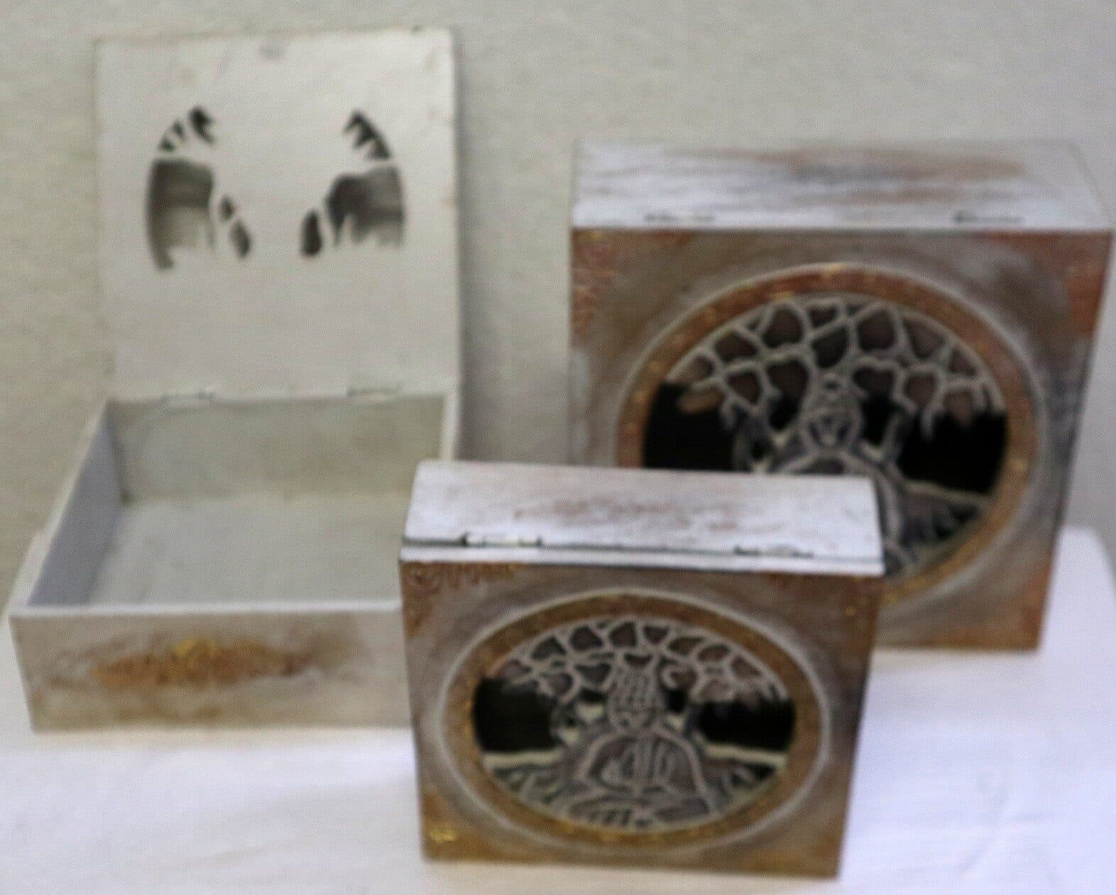 Tris di Portagioie o svuota tasche  in legno mdf traforata con inciso albero della vita e Buddha - 3