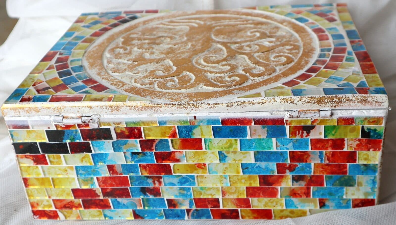Scatola porta gioie in legno rifinata con mosaico di vetro Albero della vita multicolore - 5