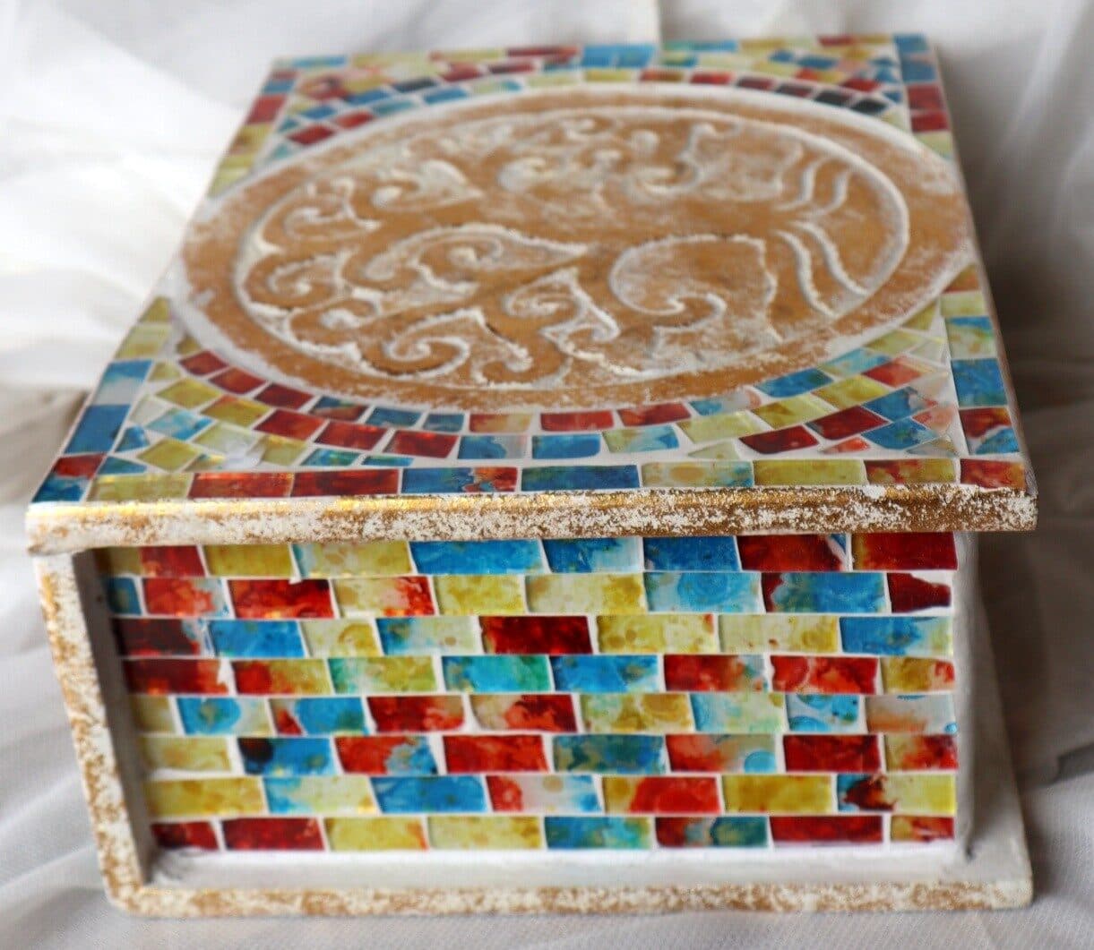 Scatola porta gioie in legno rifinata con mosaico di vetro Albero della vita multicolore - 6