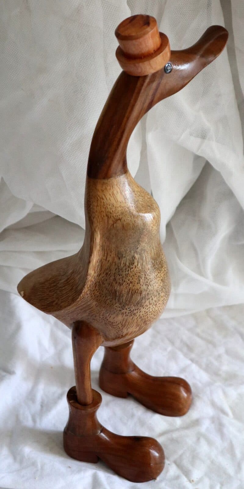 Papera Oca in Legno di Teak e Cocco 35 cm con Cappello e Stivali – Artigianato Indonesiano - 2
