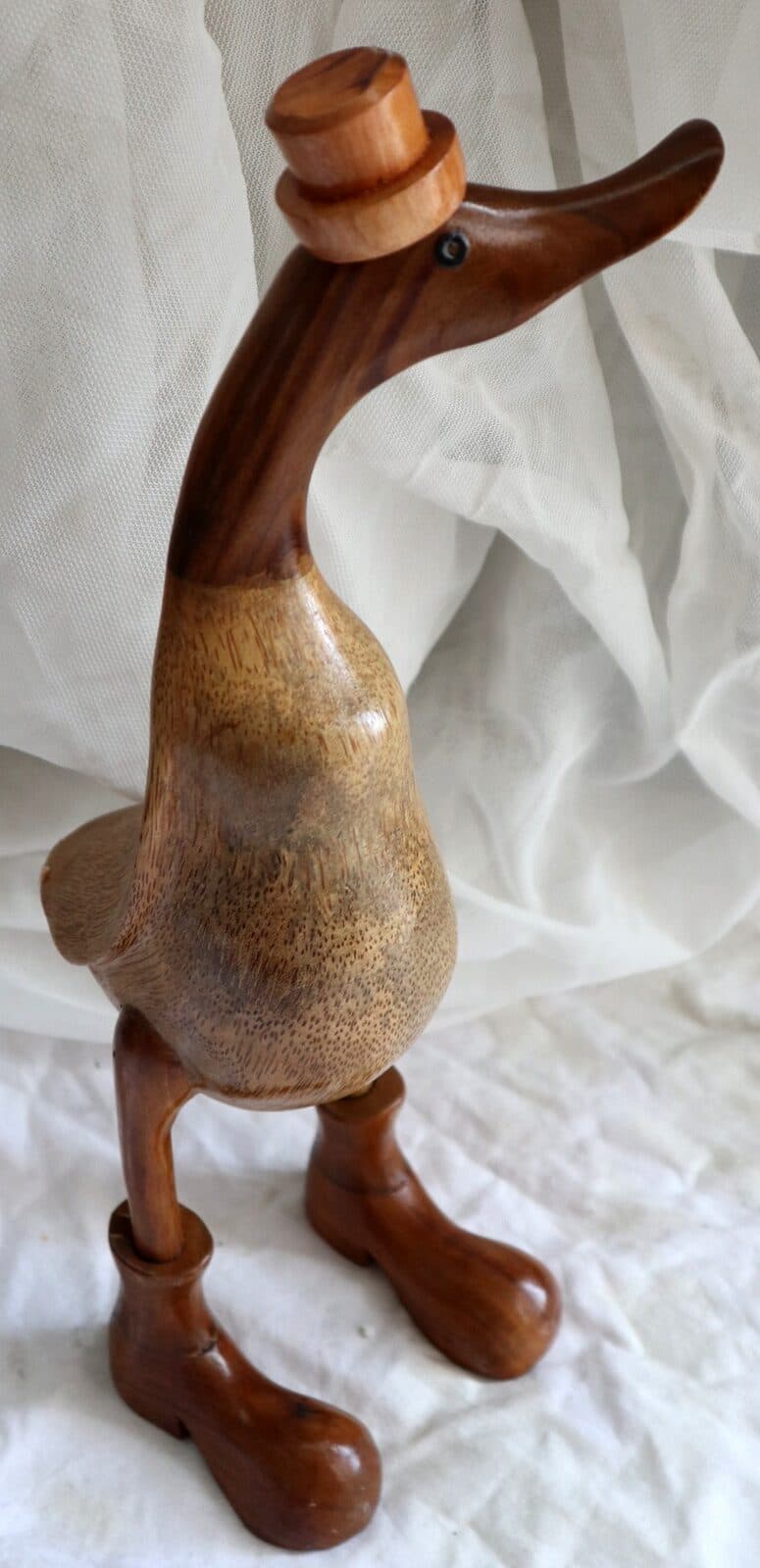 Papera Oca in Legno di Teak e Cocco 35 cm con Cappello e Stivali – Artigianato Indonesiano - 3