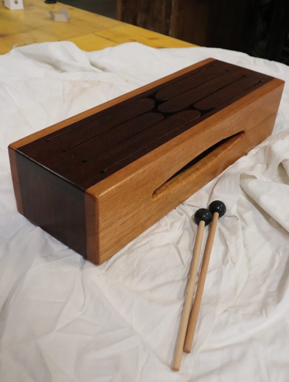 Tongue Drum in Legno Australiano cm 48 × 16 × 12h – Strumento Musicale Artigianale Made in Italy - 5