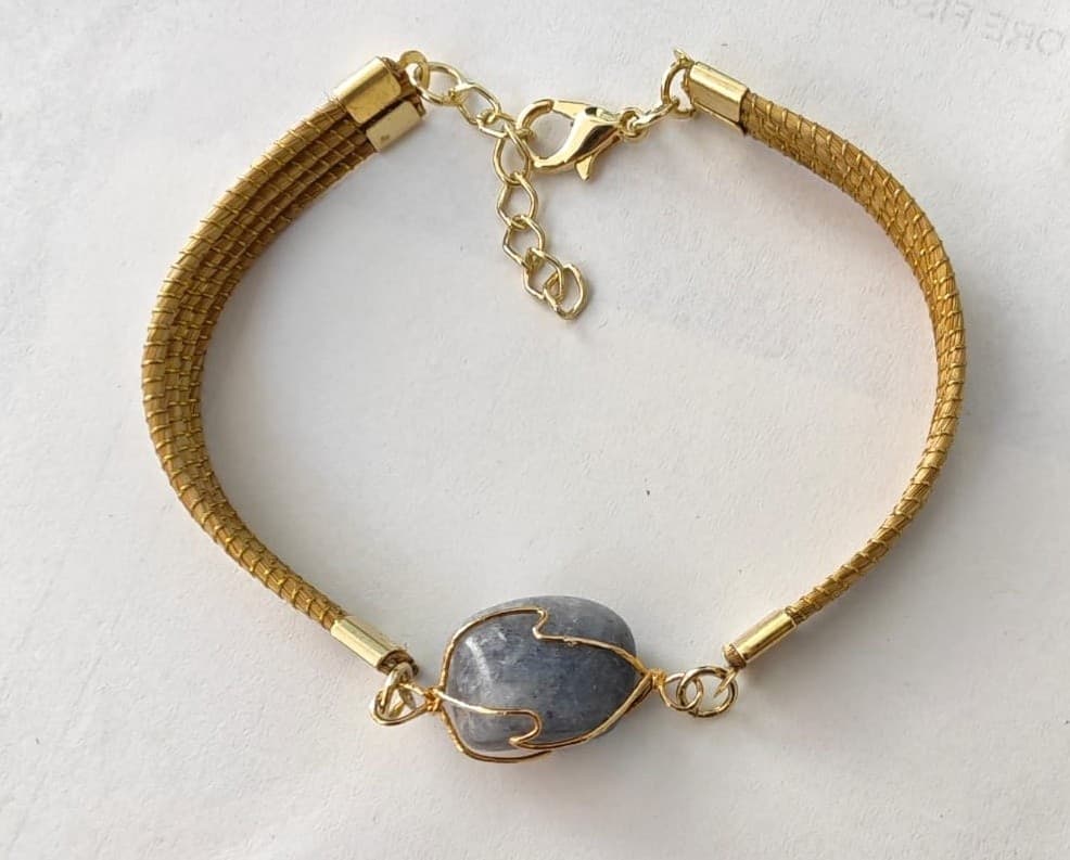 Aurea – Bracciale in Oro Vegetale (Capim Dourado) con Ametista Centrale Voganto - 2