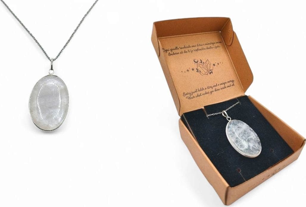 Ciondolo Ovale a Goccia in Cristallo di Rocca con Filo d’Argento – Gioiello Artigianale Elegante e Luminoso - 3