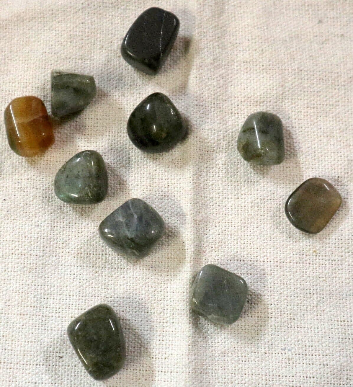 Labradorite Burattata Naturale – Stock 10 Pietre Energetiche 0,5–2 cm | Protezione & Intuizione - 5