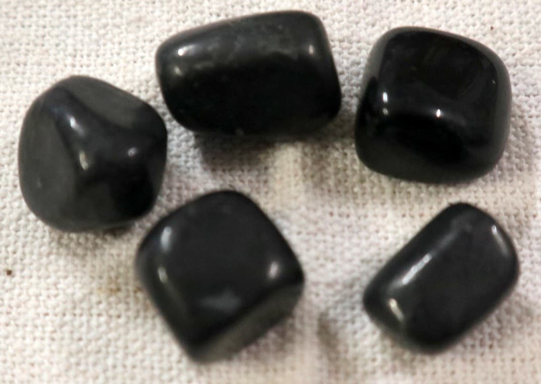 Set 5 Pietre di Sunghite – Cristalli Naturali di Shungite per Energia e Protezione. - 2