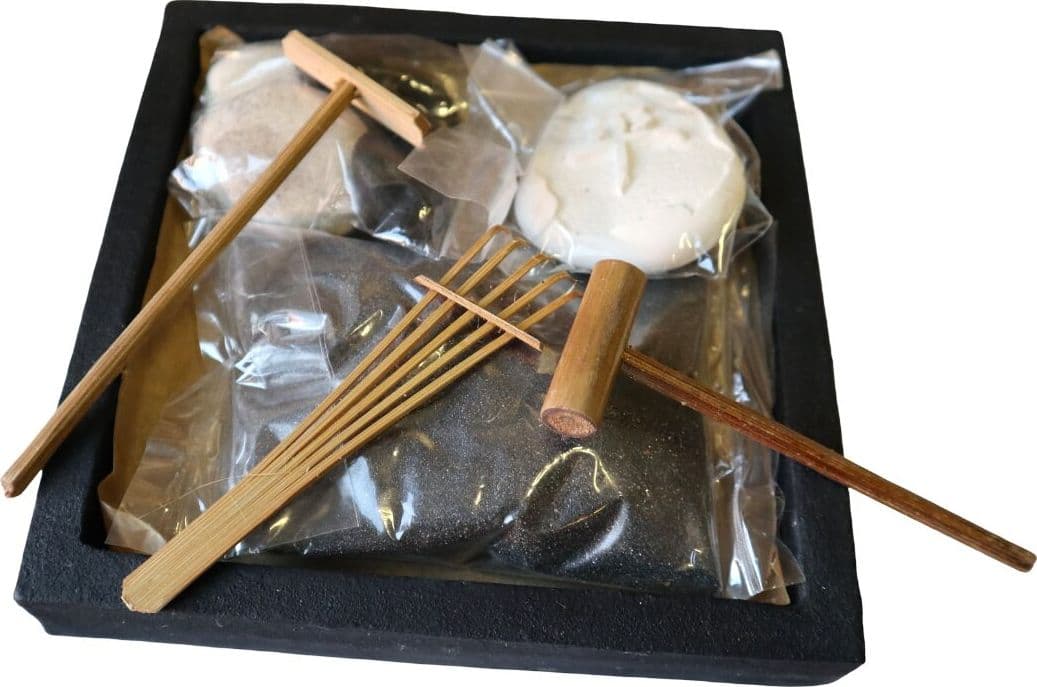 Giardino Zen Giapponese 16x16 cm con Sabbia Nera e Pietre Incise – Base in Pietra Naturale Artigianale - 3