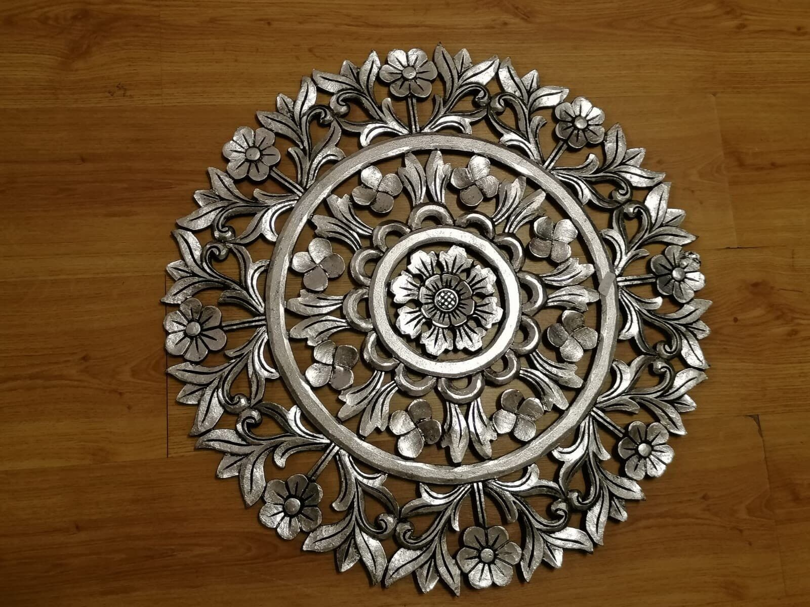 Pannello floreale in legno mdf traforato a mano cm 60x60 argento anticato quadro dipinto silver - 7
