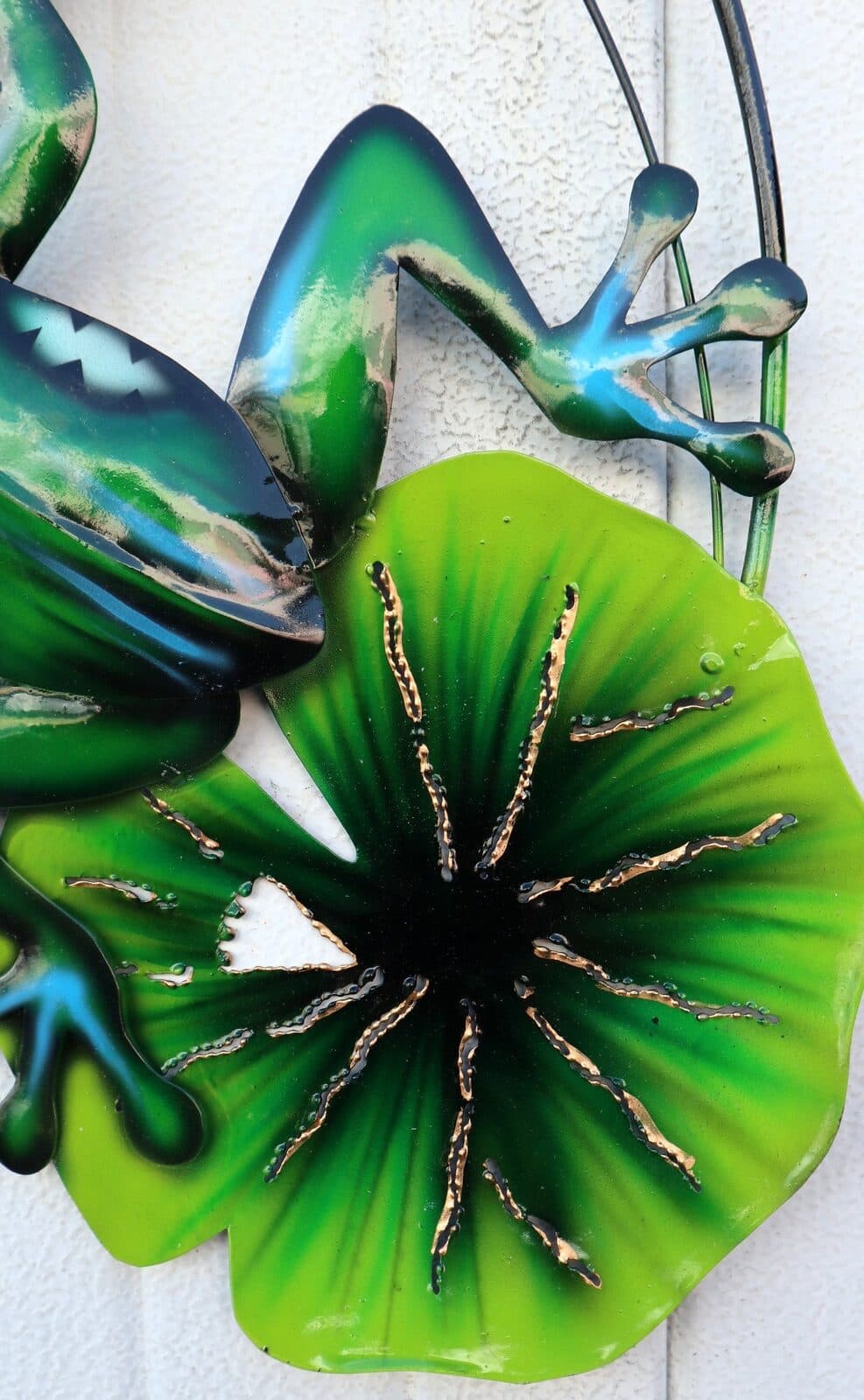 Pannello  welcome con una rana in metallo creata e colorata mano cm 58x38 dipinte realizzate artigianalmente - 5