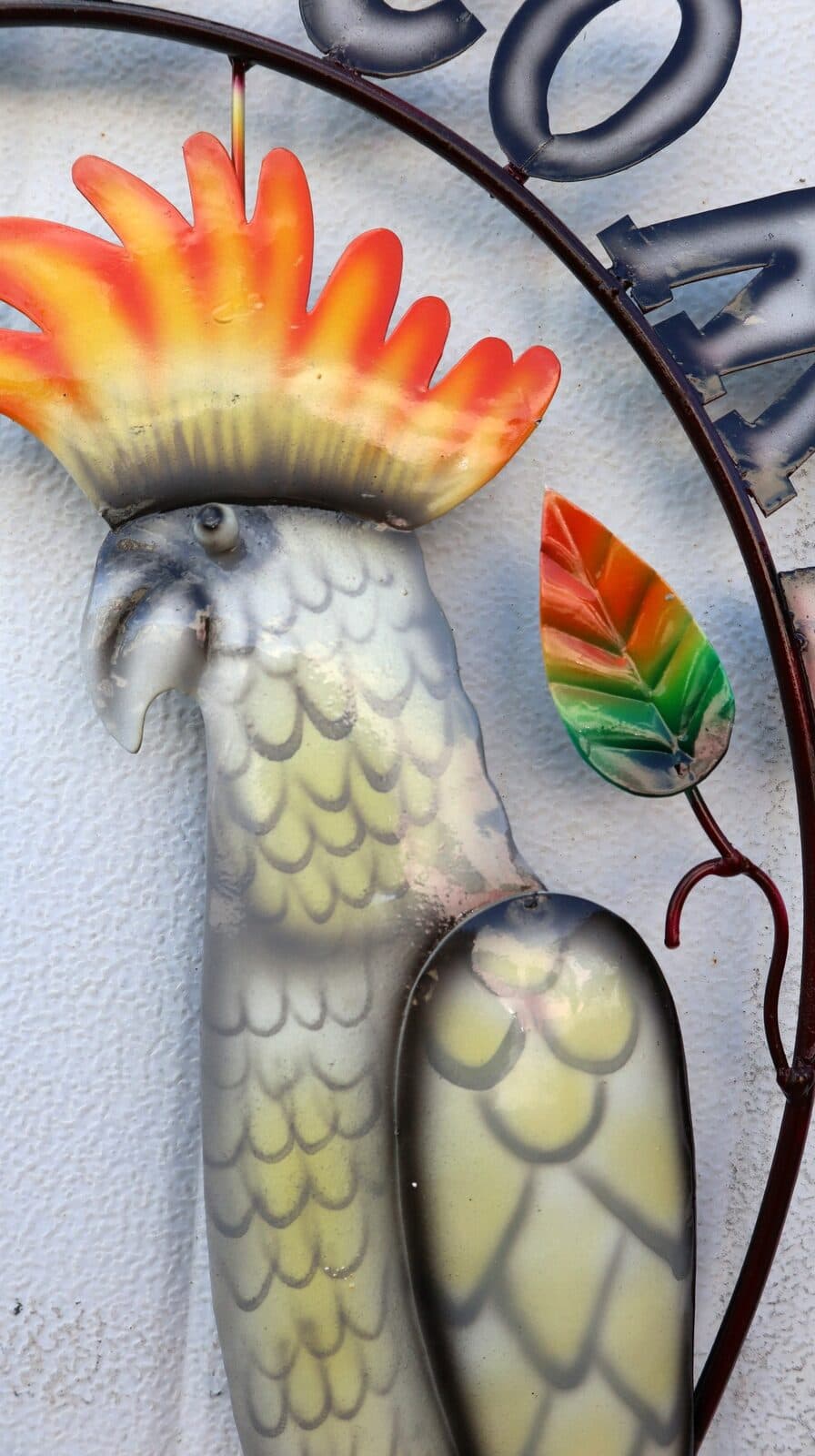 Pannello  welcome con un pappagallo Calopsitta  in metallo creata e colorata mano cm 54x45 dipinte realizzate artigianalmente - 5