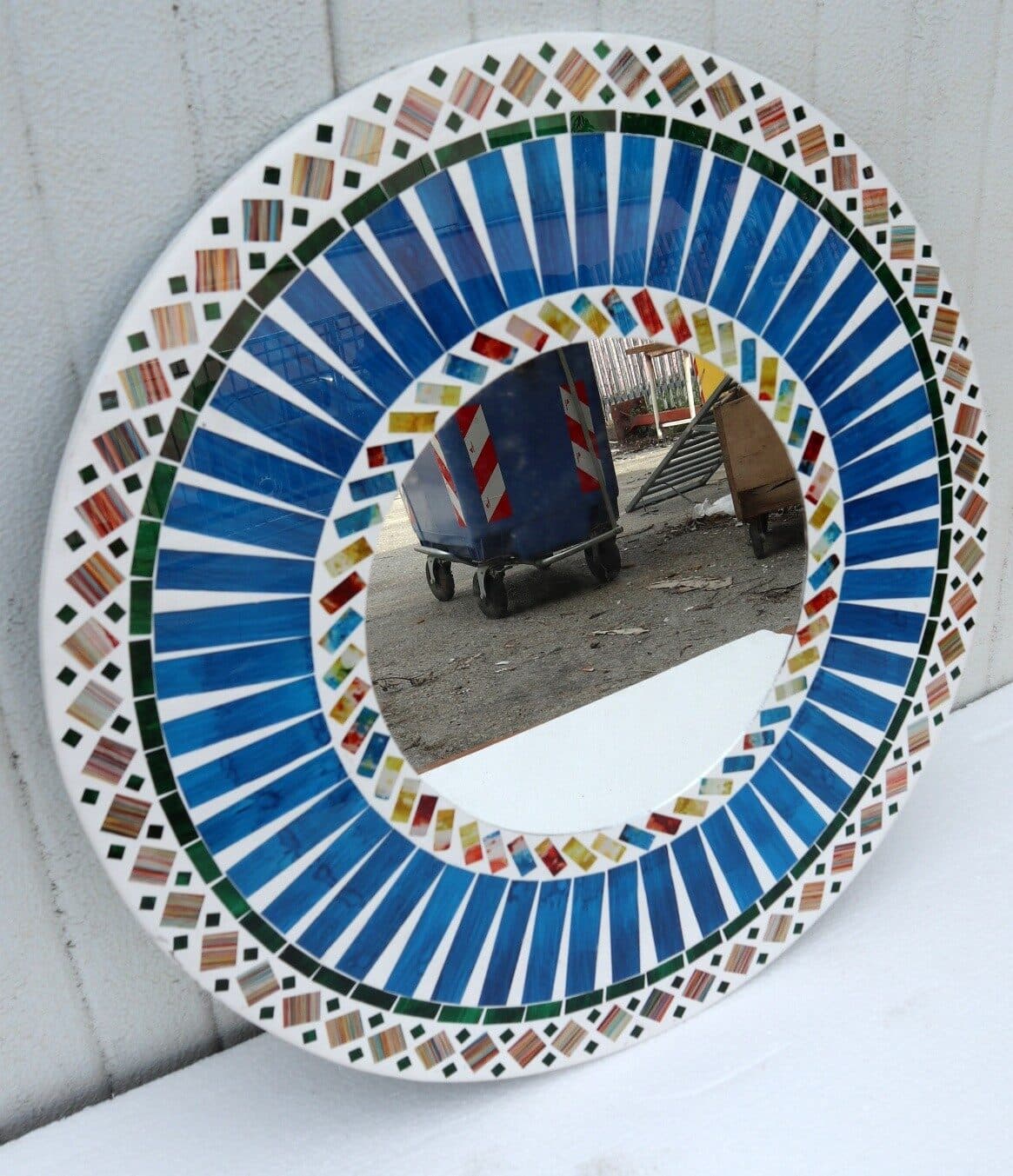 Specchio  in legno e mosaico di vetro  cm 50  celeste e bianco e blu - 2