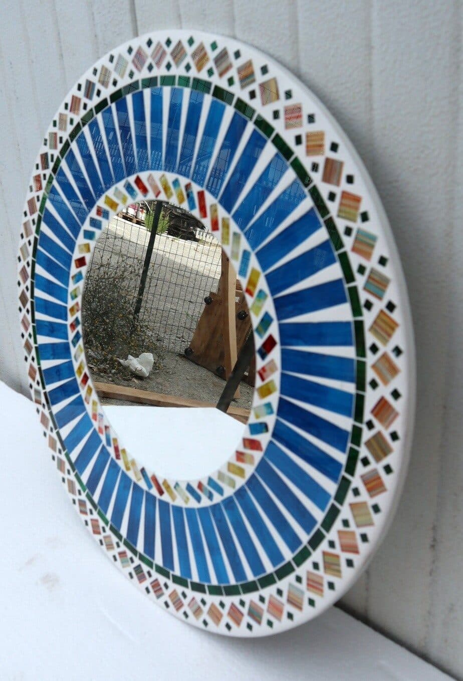 Specchio  in legno e mosaico di vetro  cm 50  celeste e bianco e blu - 3