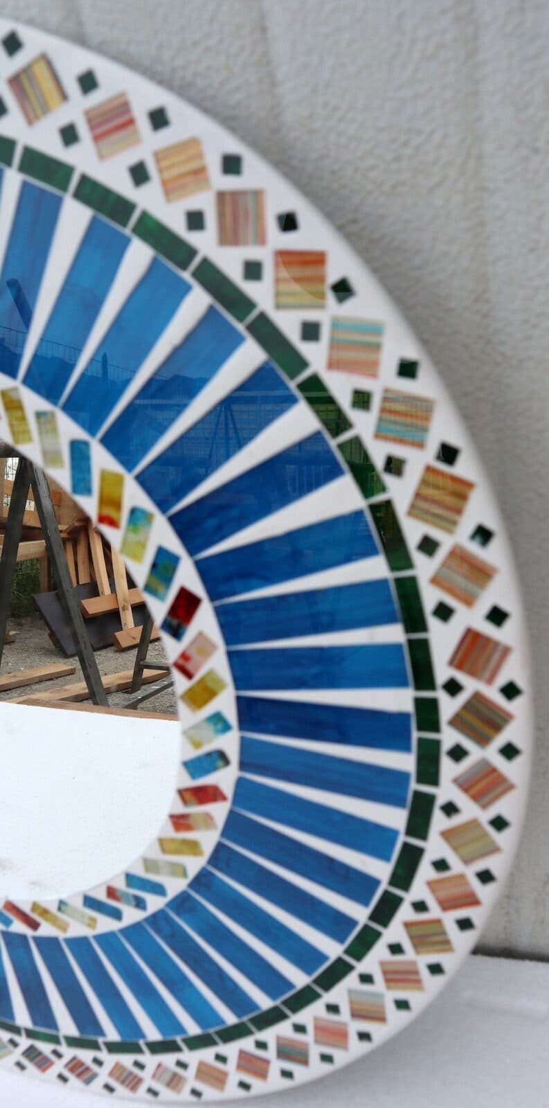 Specchio  in legno e mosaico di vetro  cm 50  celeste e bianco e blu - 4
