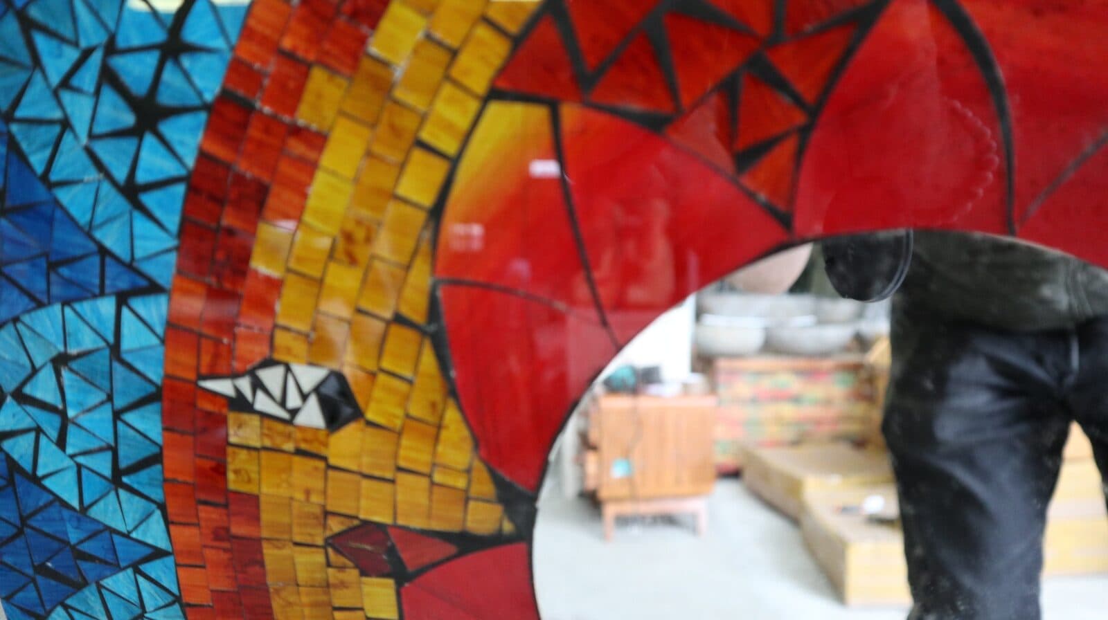 Specchio Sole  Luna diametro cm 60 realizzato a mosaico di vetro multicolor - 4