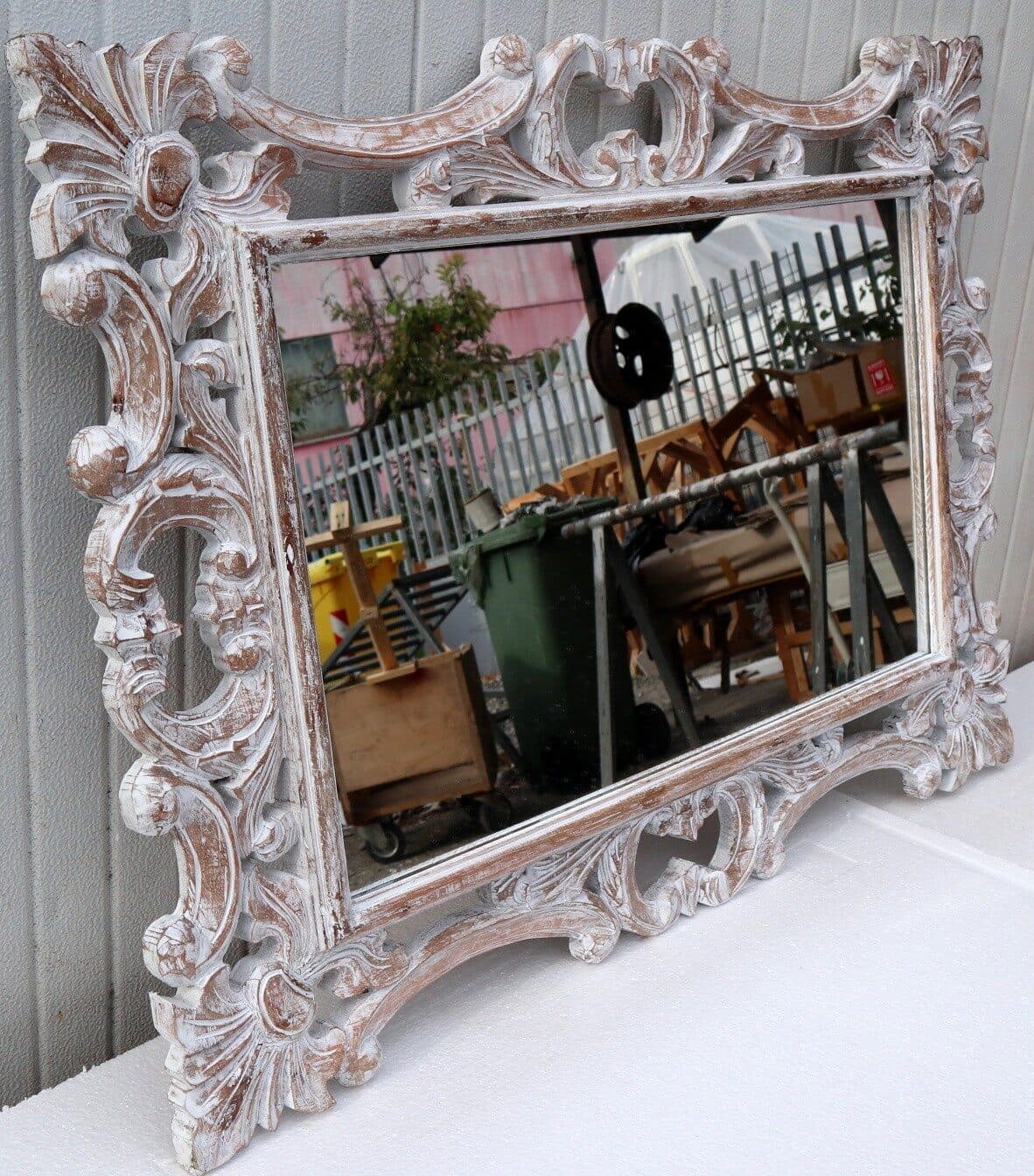 Specchio barocco in legno intarsiato cm 100x70  bianco decapato anticato mod. Hollywood - 3