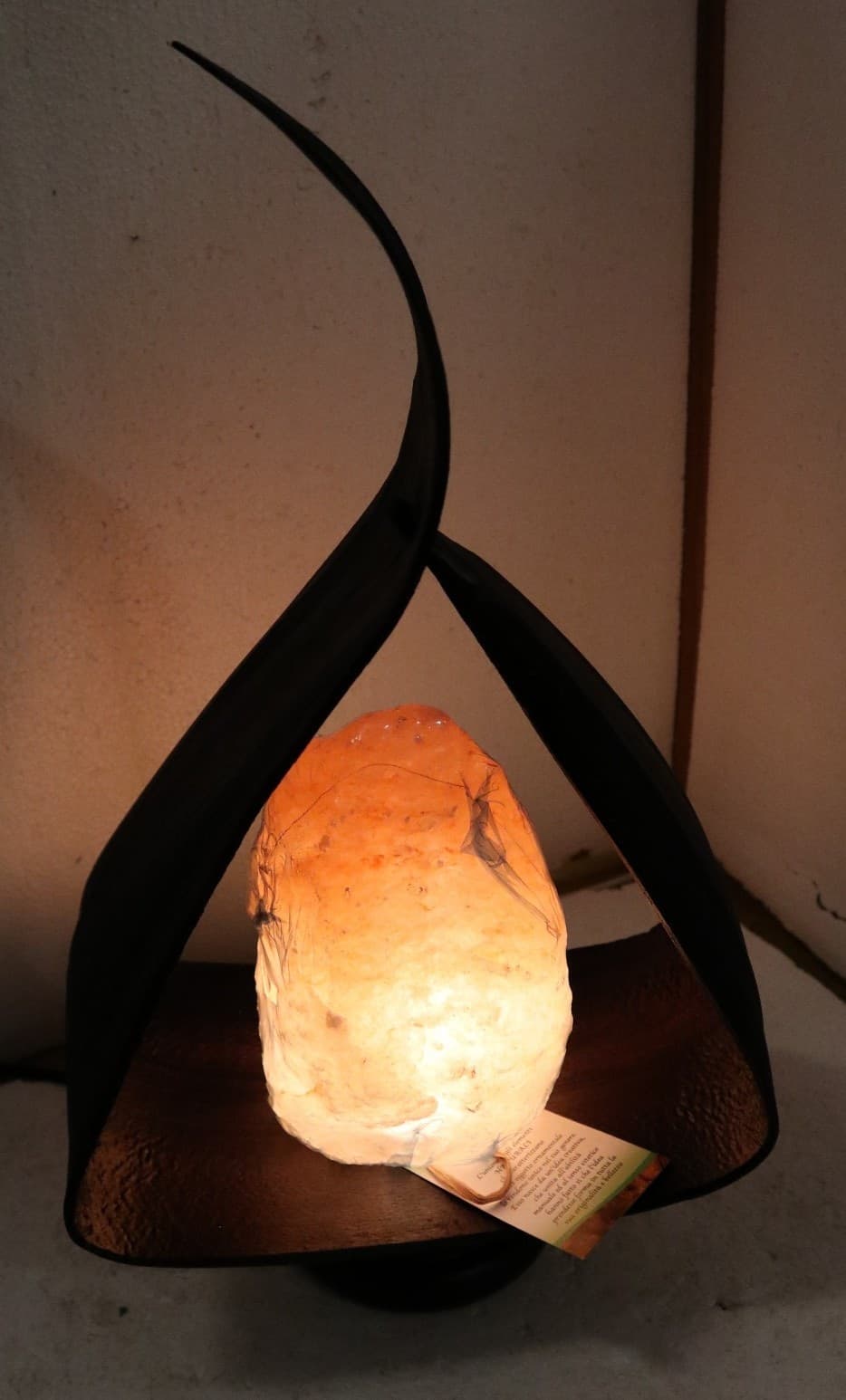 Lampada di sale irripetibile creata in con foglia di cocco a "Goccia" nera - 5