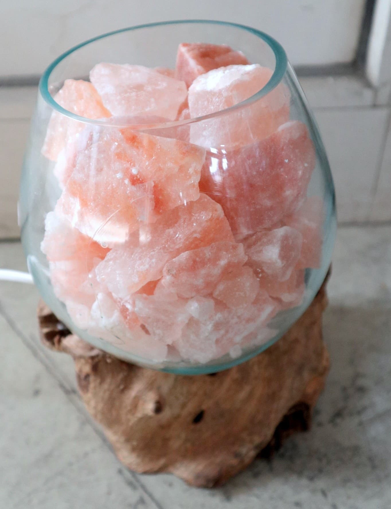Lampada di Sale Rosa Himalayano in Vetro Soffiato su Radice – UNICA© Voganto | Design Naturale - 6