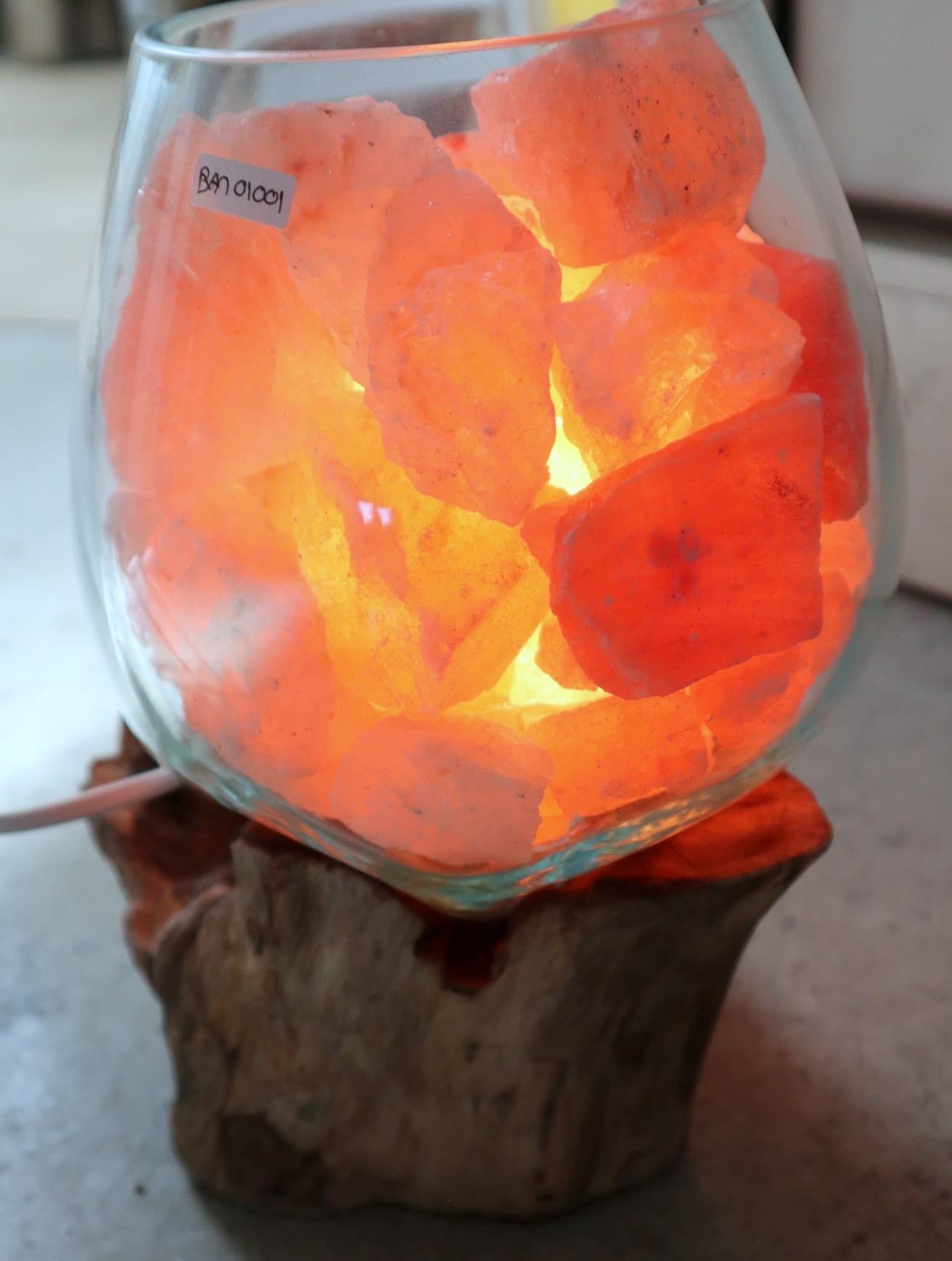 Lampada di Sale Rosa Himalayano in Vetro Soffiato su Radice – UNICA© Voganto | Design Naturale - 3