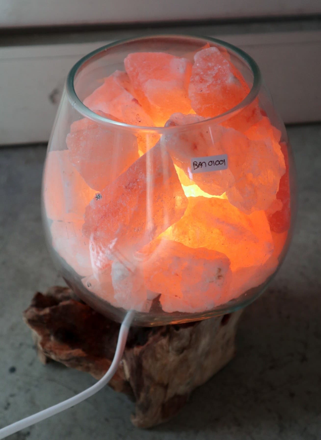 Lampada di Sale Rosa Himalayano in Vetro Soffiato su Radice – UNICA© Voganto | Design Naturale - 5