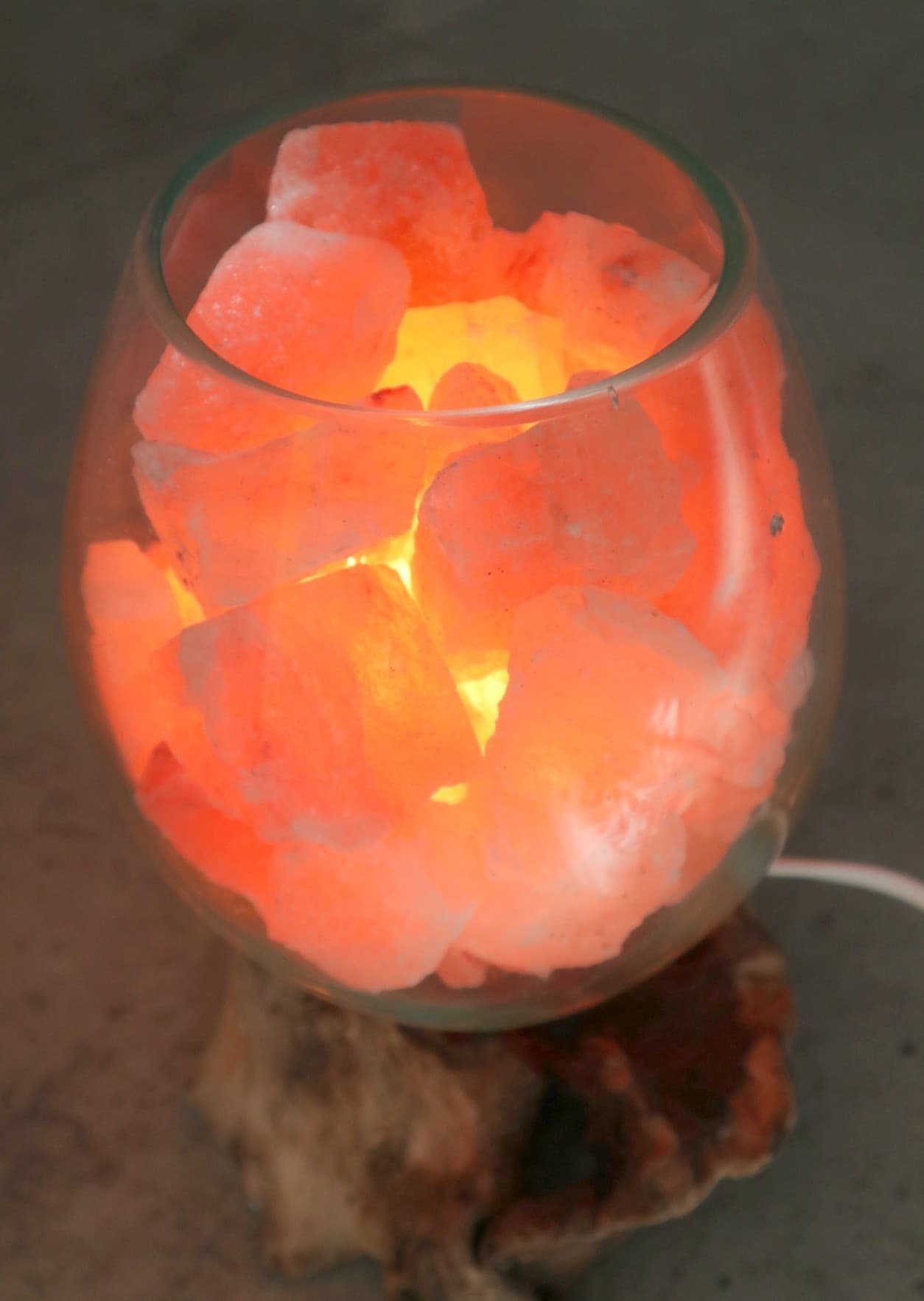 Lampada di Sale Rosa Himalayano in Vetro Soffiato su Radice – UNICA© Voganto | Design Naturale - 6