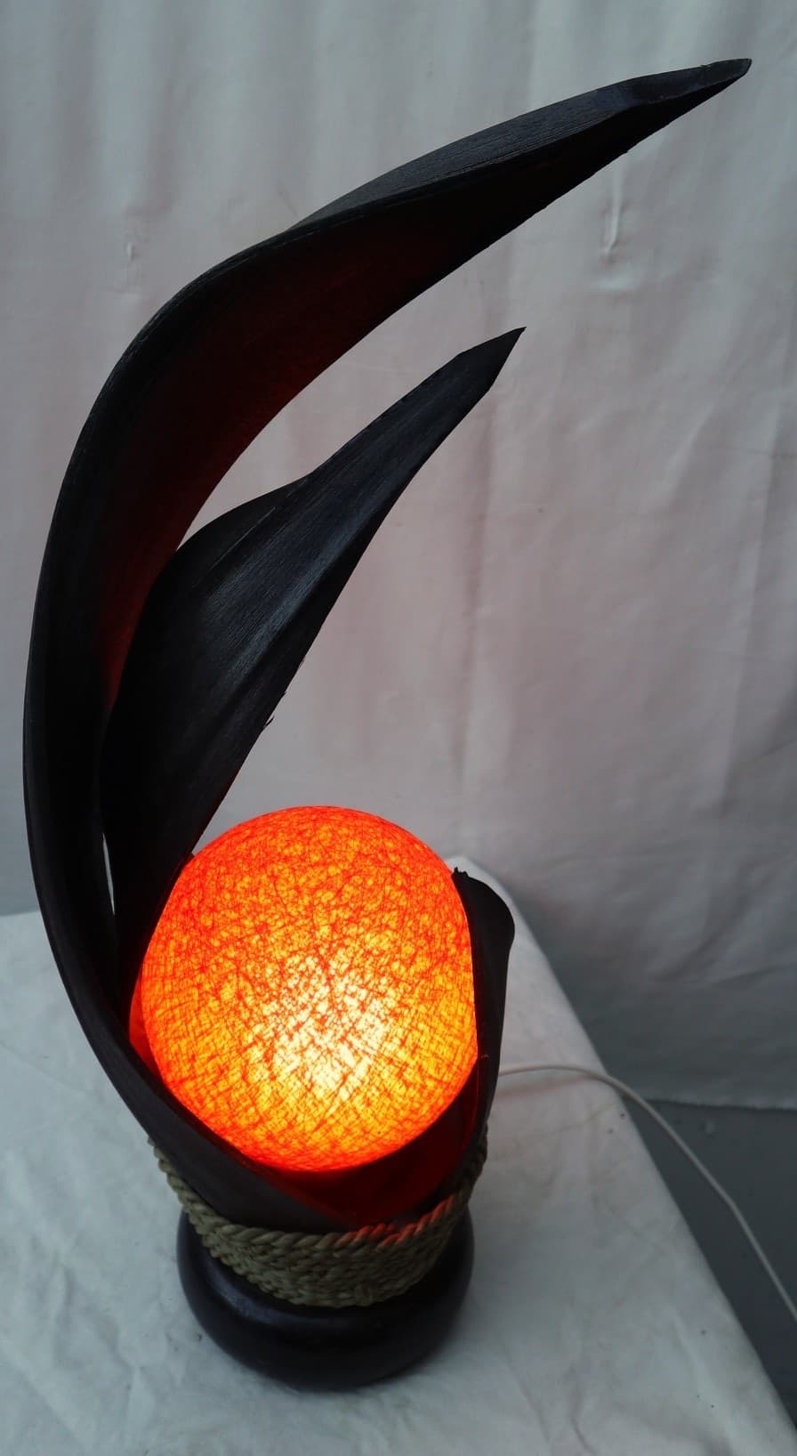 Lampada abatjour in foglie di cocco marrone palla di cotone a sfera arancio cm 13x13x52h - 4