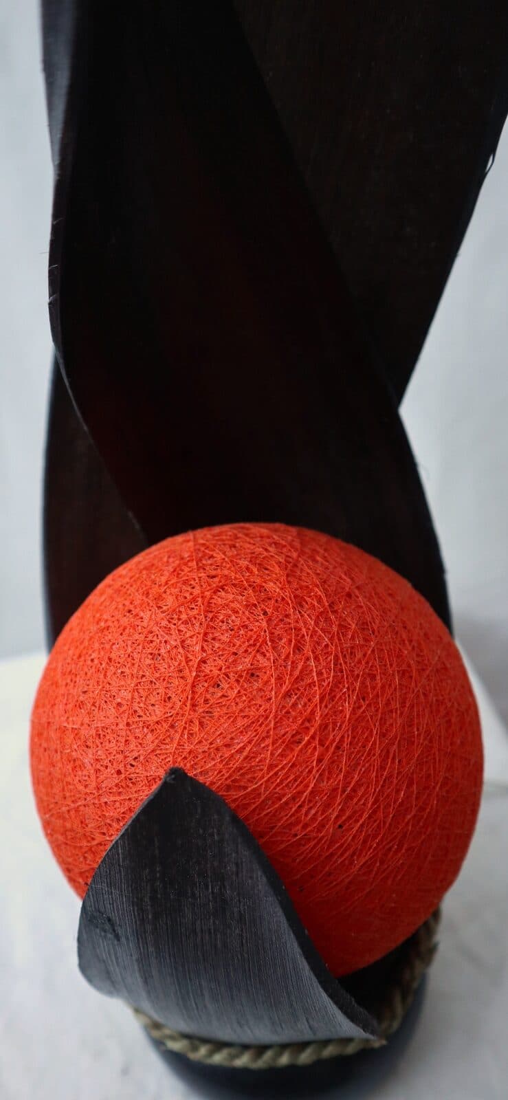 Lampada abatjour in foglie di cocco marrone palla di cotone a sfera arancio cm 13x13x52h - 9