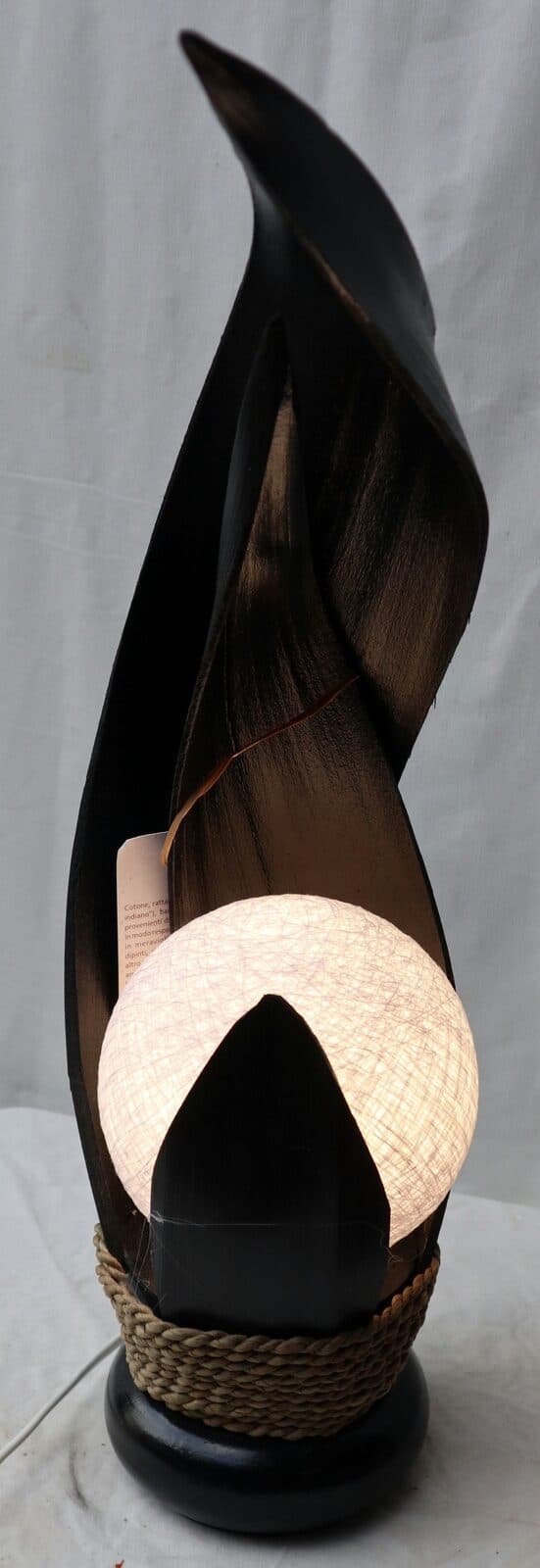 Lampada abatjour in foglie di cocco nere palla di cotone a sfera bianca cm 13x13x52h - 2