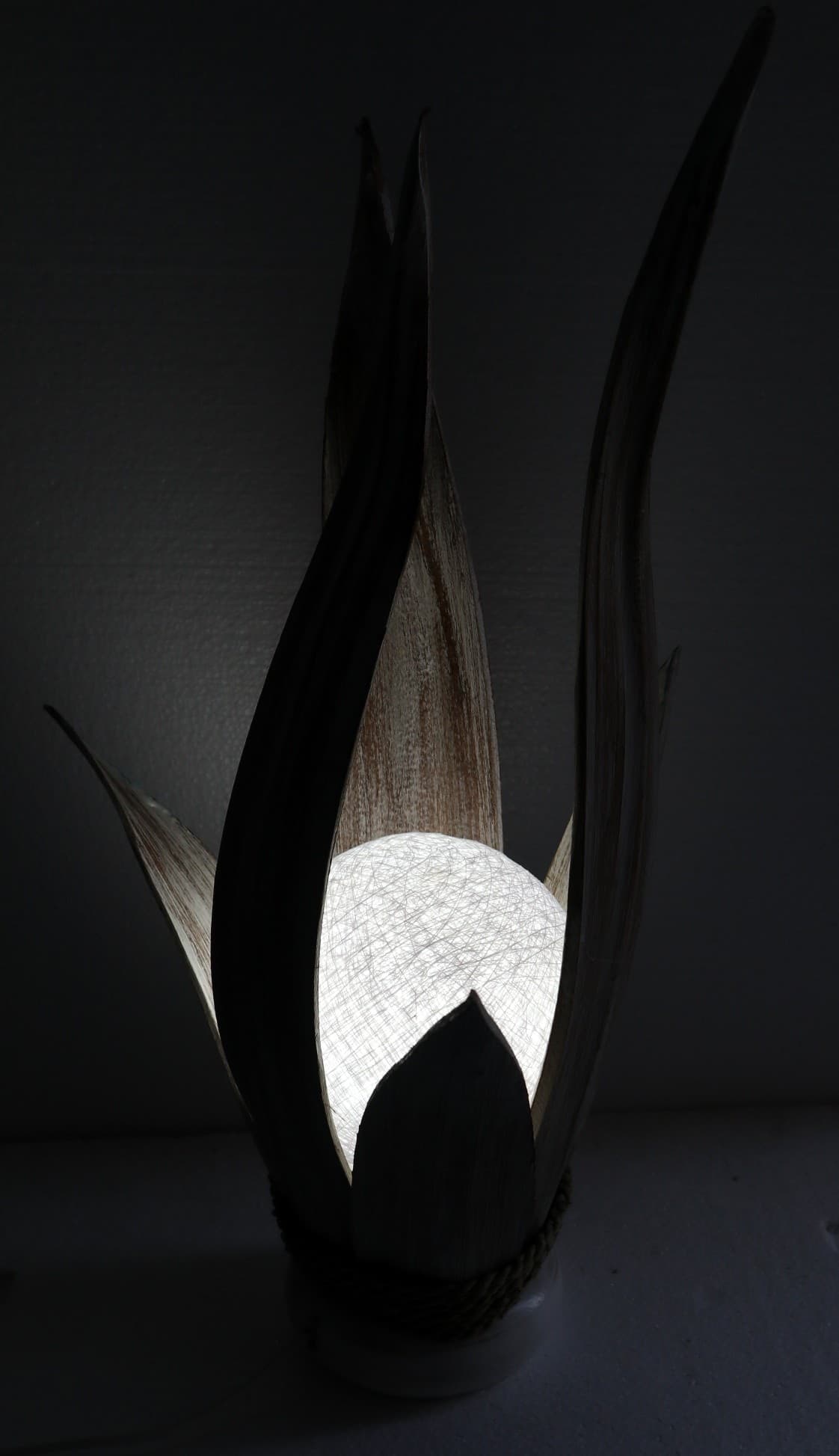 Lampada abatjour in cocco con sfera di cotone bianca cm 25x25x50h - 5