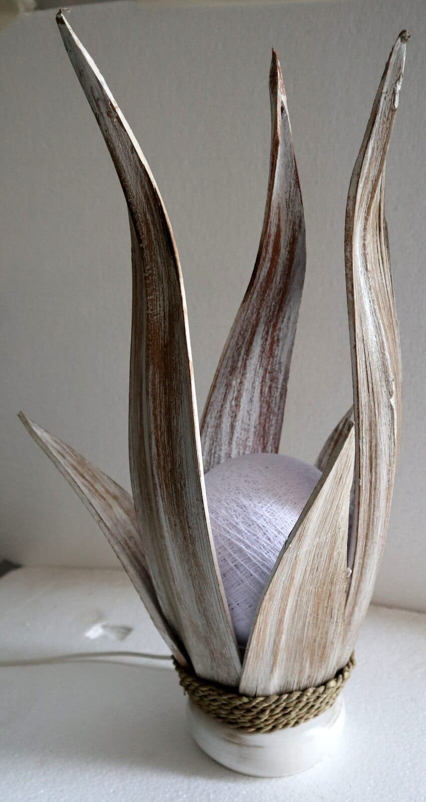 Lampada abatjour in cocco con sfera di cotone bianca cm 25x25x50h - 6