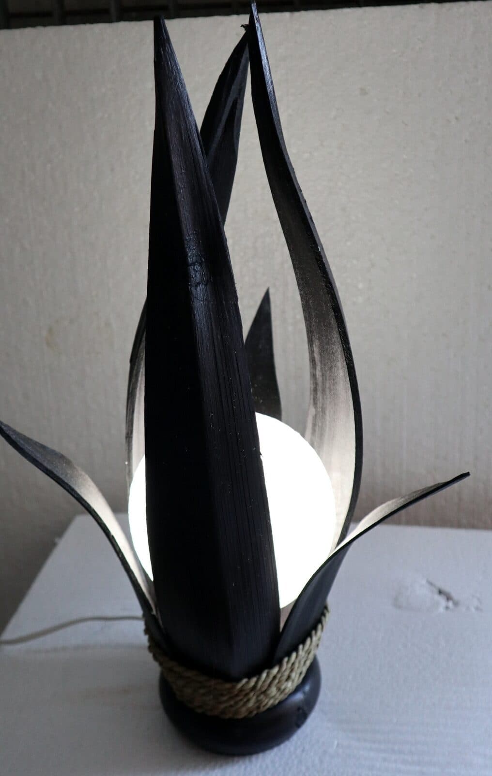 Lampada abatjour in cocco color nera con sfera di cotone bianca cm 25x25x50h - 5