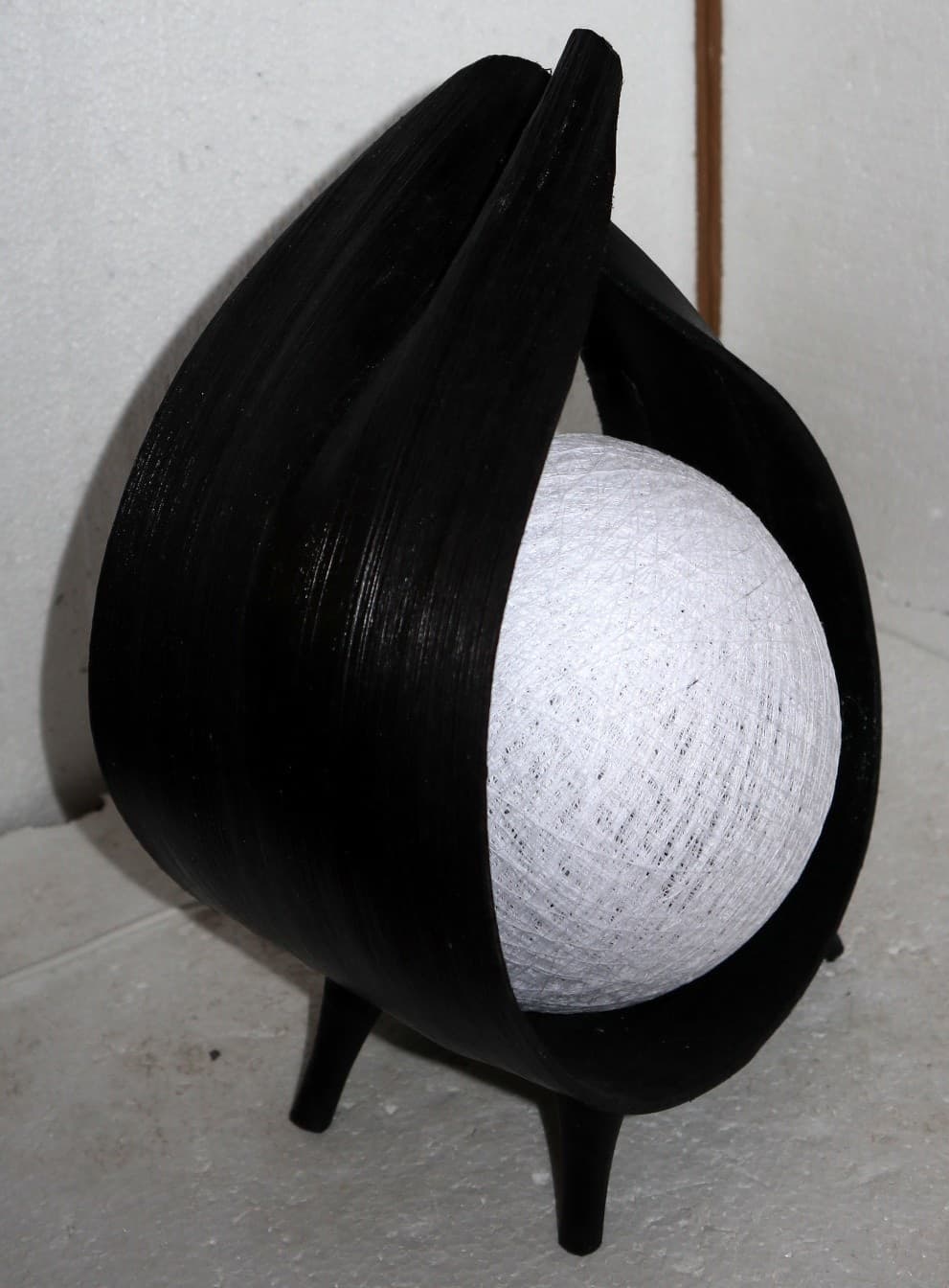 Lampada abatjour  foglia di cocco con palla di cotone bianca cm 20x14x34h - 8