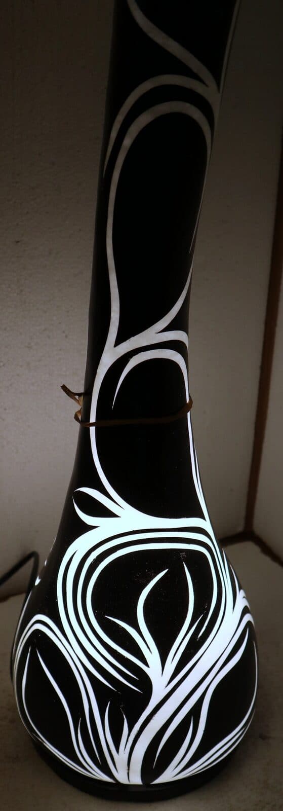Lampada da tavolo abatjour  in resina a bottiglia dipinta a mano nera interno bianco cm 20x20x67h - 3