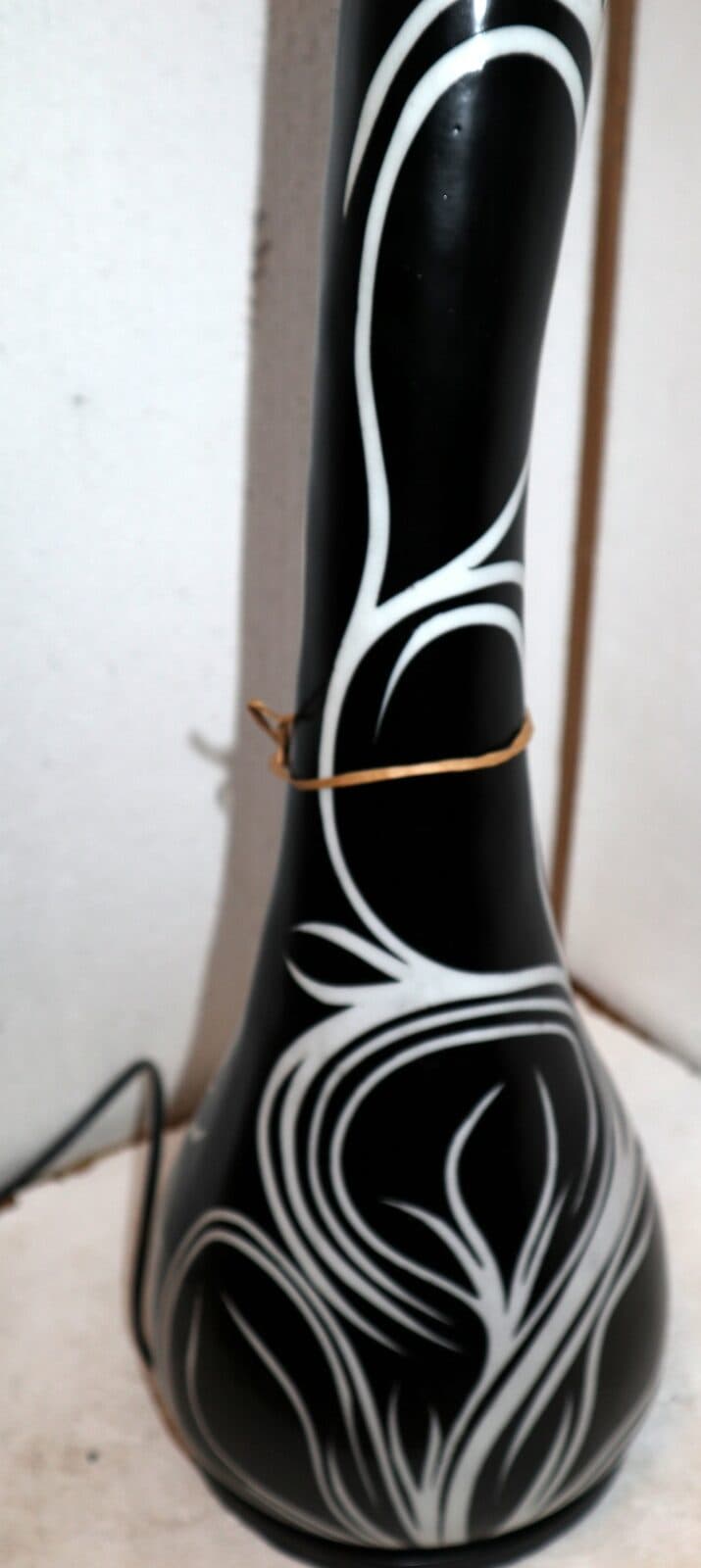 Lampada da tavolo abatjour  in resina a bottiglia dipinta a mano nera interno bianco cm 20x20x67h - 9