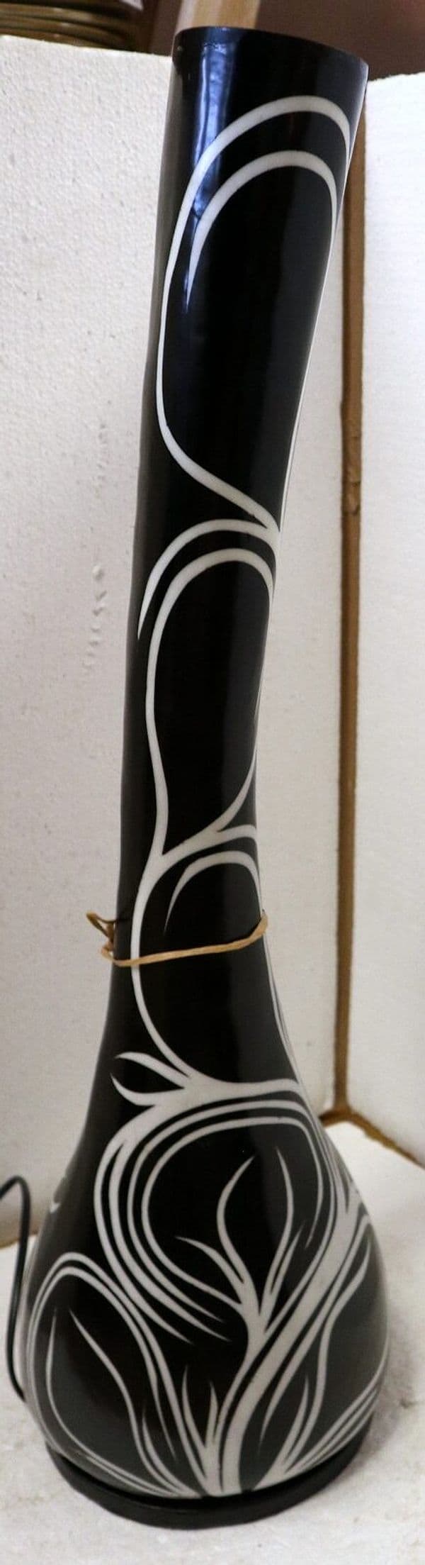 Lampada da tavolo abatjour  in resina a bottiglia dipinta a mano nera interno bianco cm 20x20x67h - 10