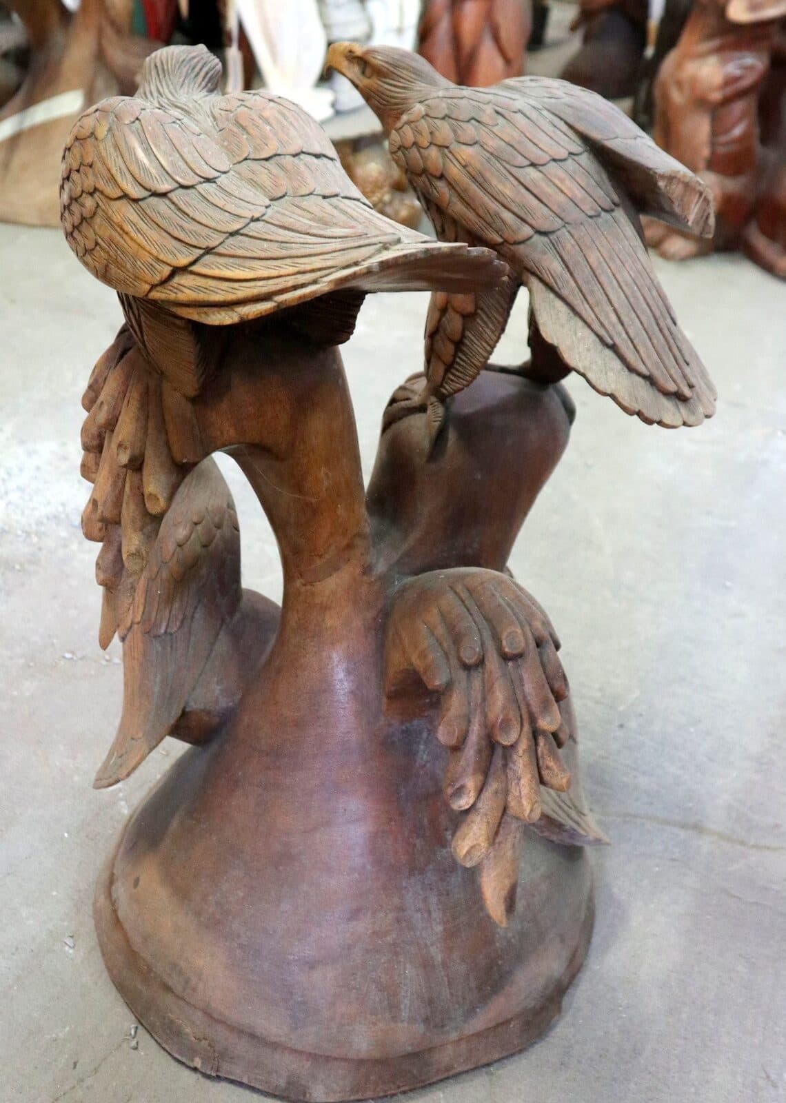 Tavolino Scultura in Teak con Aquile Intagliate – Fatto a Mano in Indonesia Ø60x58cm caffè fumo - 8