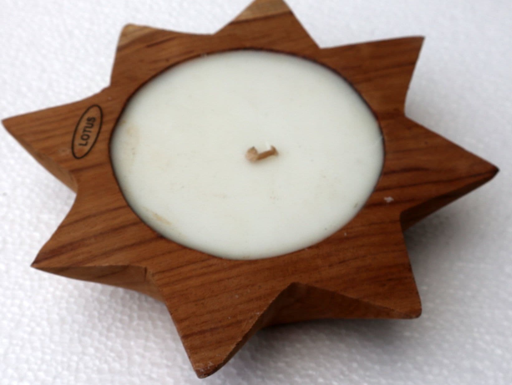 Candela profumata a forma di stella ai fiori di loto base in legno di teak - 6