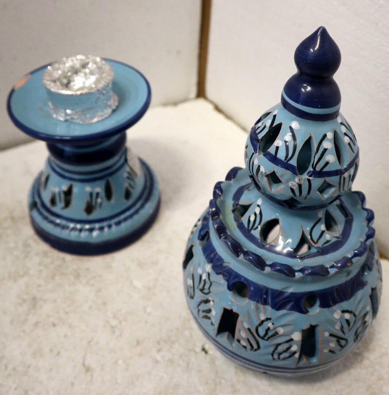 Porta Candela in ceramica smaltata turchese realizzata a mano cm 15x15x32h h - 4