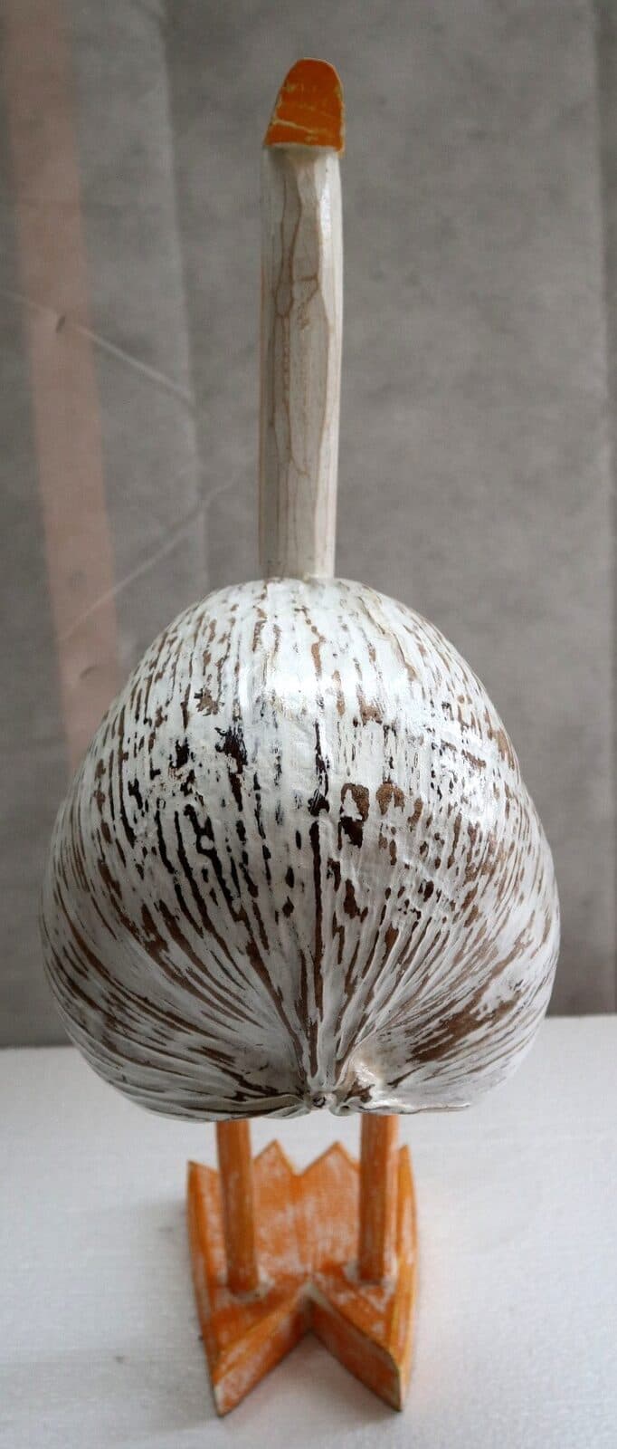 Scultura di un Pellicano in legno e noce di cocco da cm 33x12x62h mare dipinto - 5