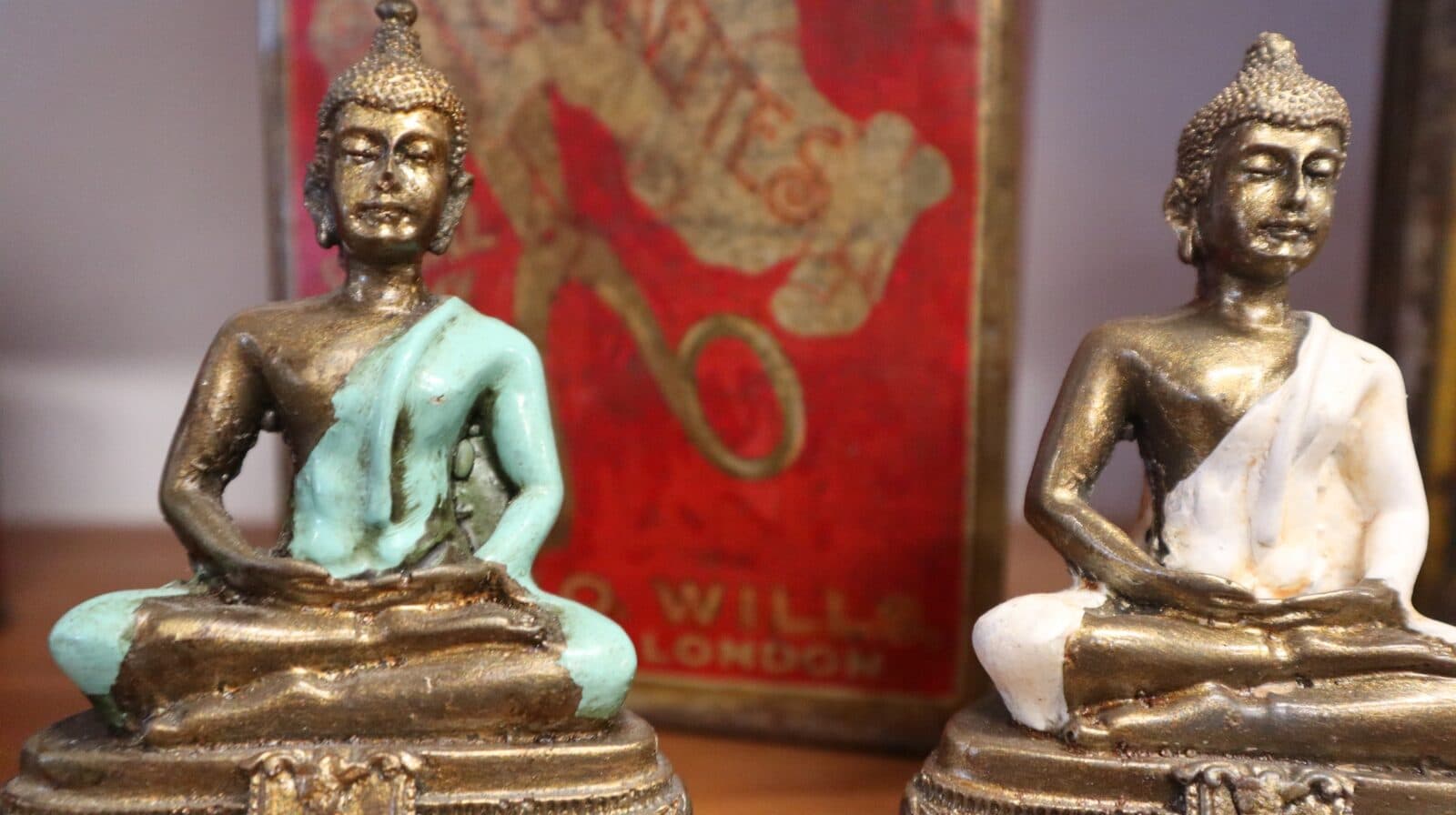 Buddha in resina disponibile nei colori bianco turchese e rosso cm 10x5x13h resina Indonesiano Ganega Shiva divinità Buddha - 12