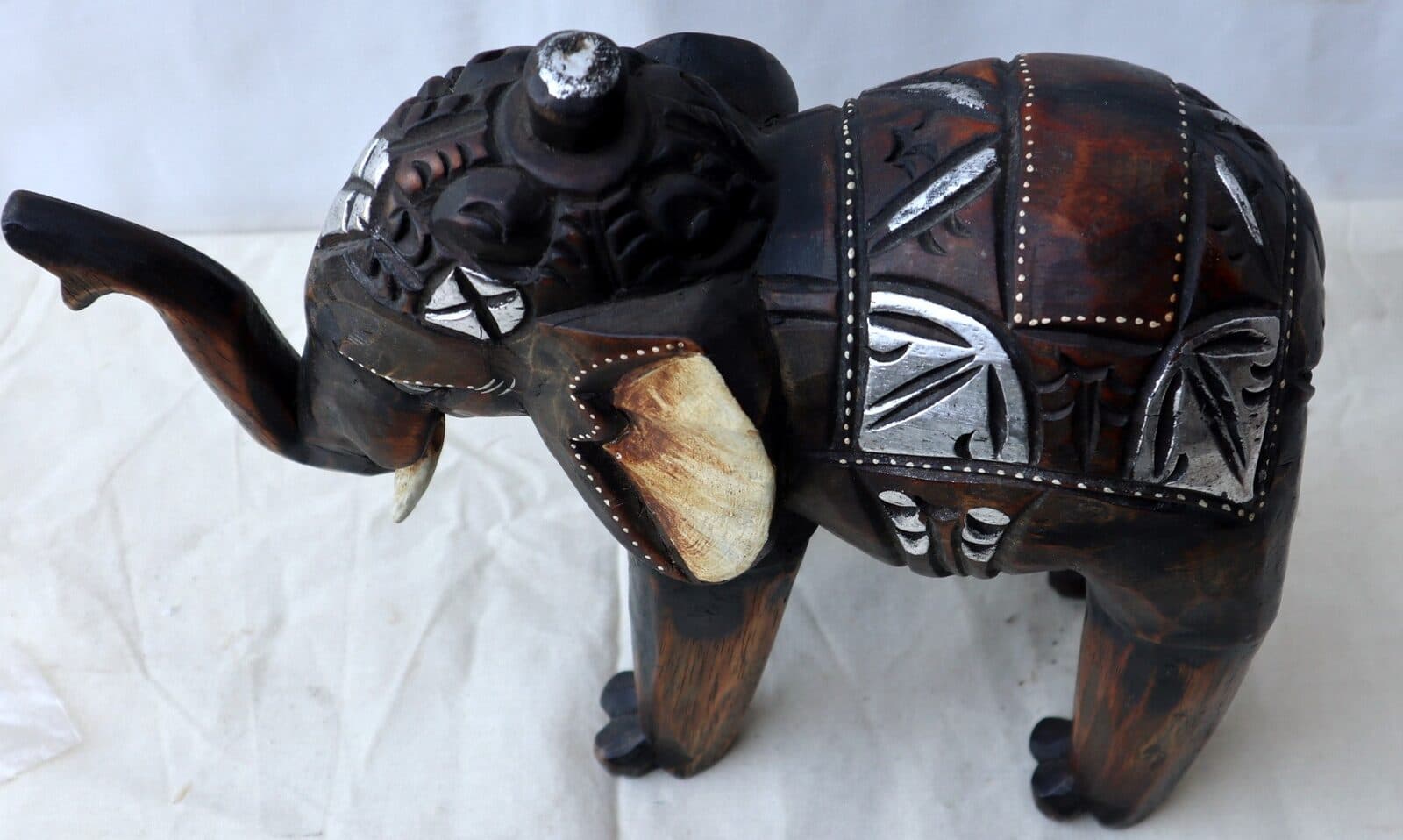 Elefante in legno creato e dipinto a mano sacro Induista cm 30x12x26h Budda - 2