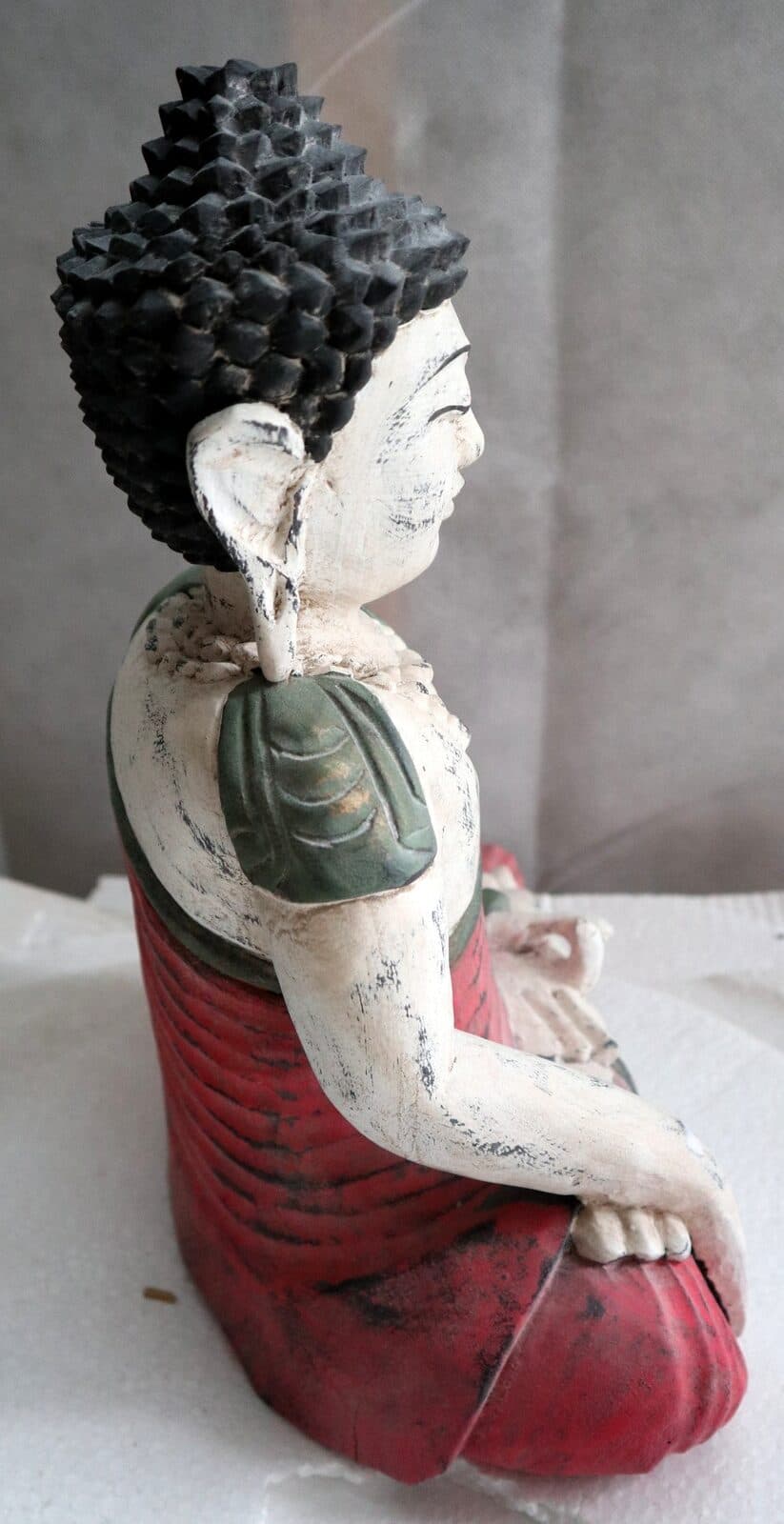 Buddha scultura il legno massello noce indiano o suar  cm 27x13x30h bianco rosso anticato  statua - 3