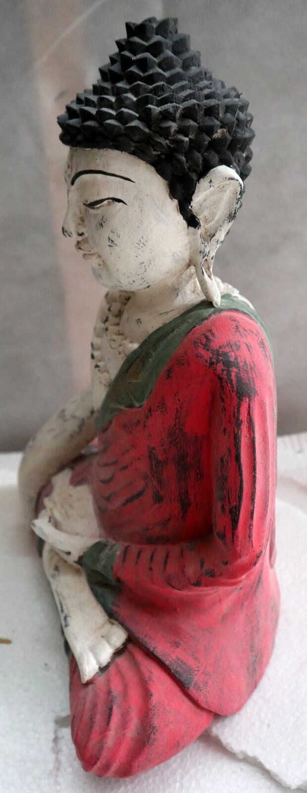 Buddha scultura il legno massello noce indiano o suar  cm 27x13x30h bianco rosso anticato  statua - 5