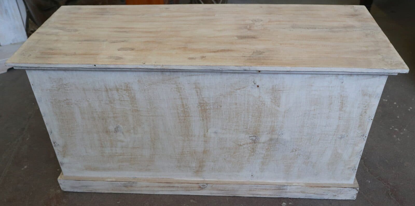 Mobile Porta TV in Legno di Albesia 100x40x50 cm – Finitura Decapata Chiara – Artigianato Indonesiano - 11