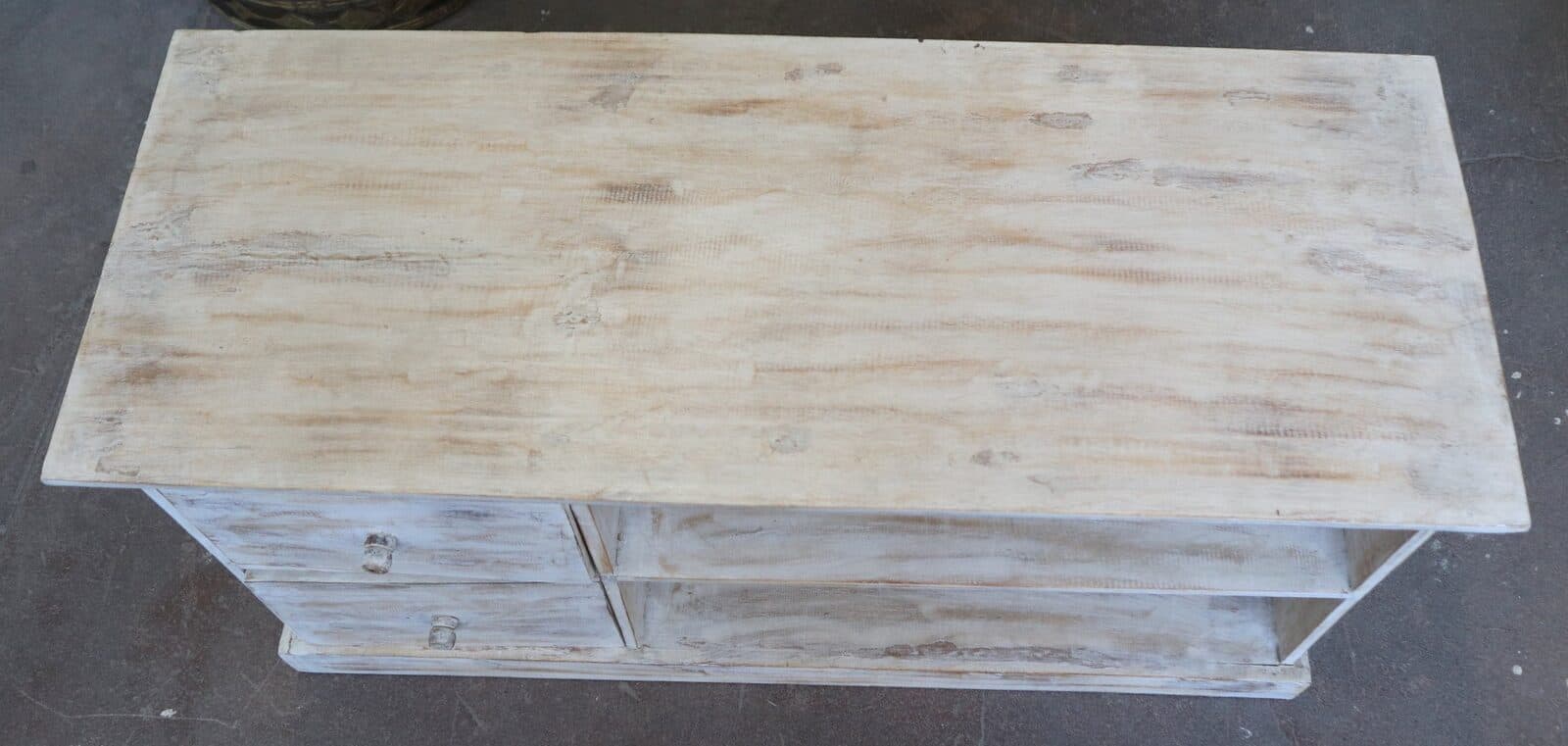 Mobile Porta TV in Legno di Albesia 100x40x50 cm – Finitura Decapata Chiara – Artigianato Indonesiano - 6