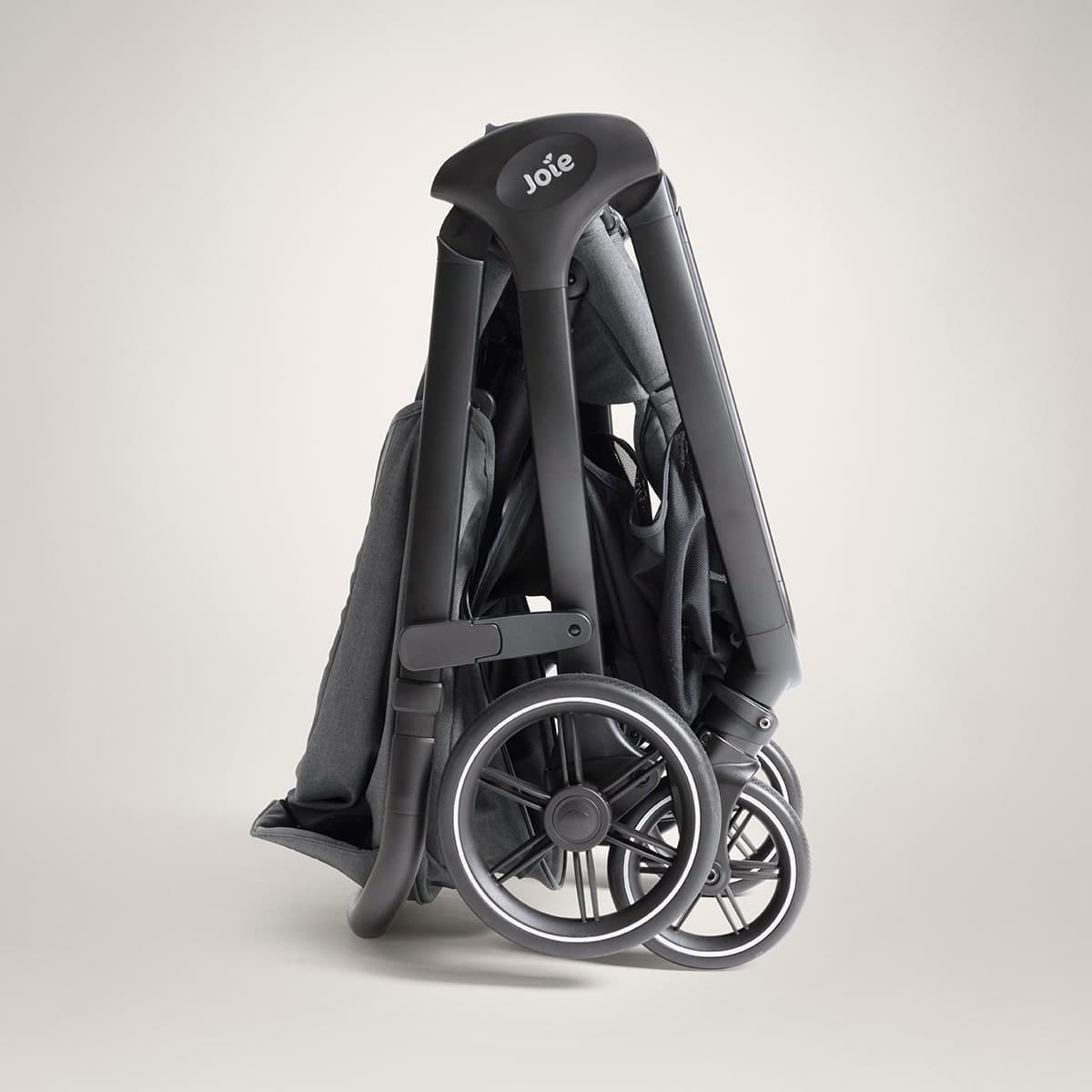 Passeggino Joie Signature Valora con Parapioggia e Adattatori – Ebony