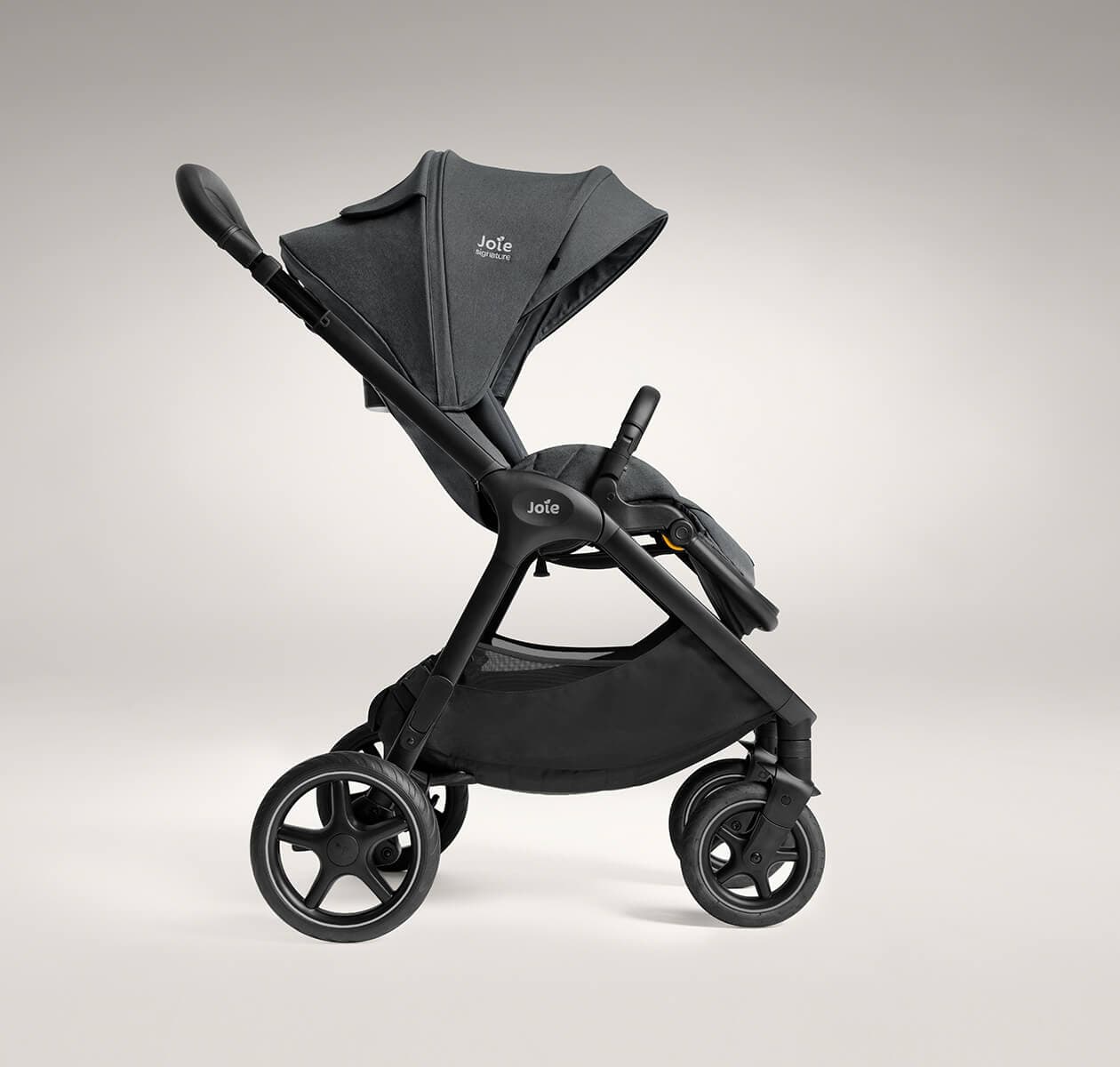 Passeggino Joie Signature Finiti con Parapioggia e Adattatori – Ebony