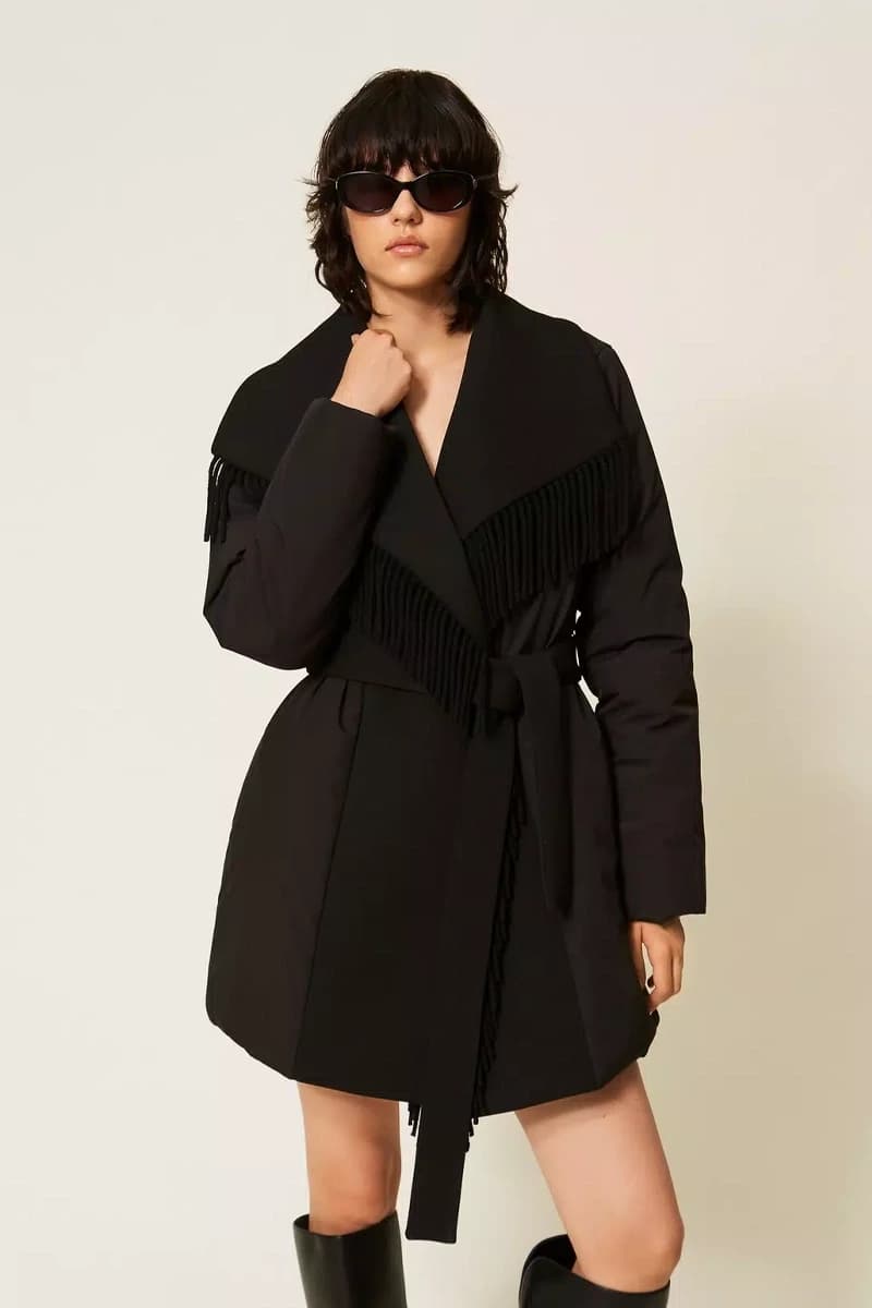 Giacca imbottita con frange e cintura | TWINSET