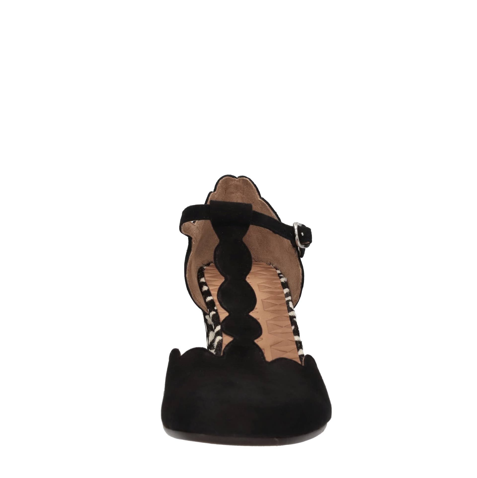 Chie Mihara  Scarpe con Tacco Nero - 4