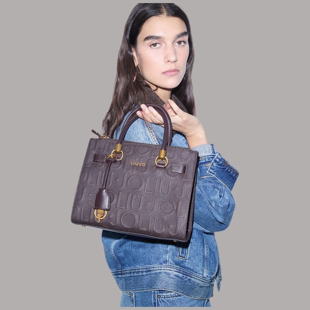 Borsa a mano Liu Jo AF6069E1139 piccola con logo a rilievo e charm - 9