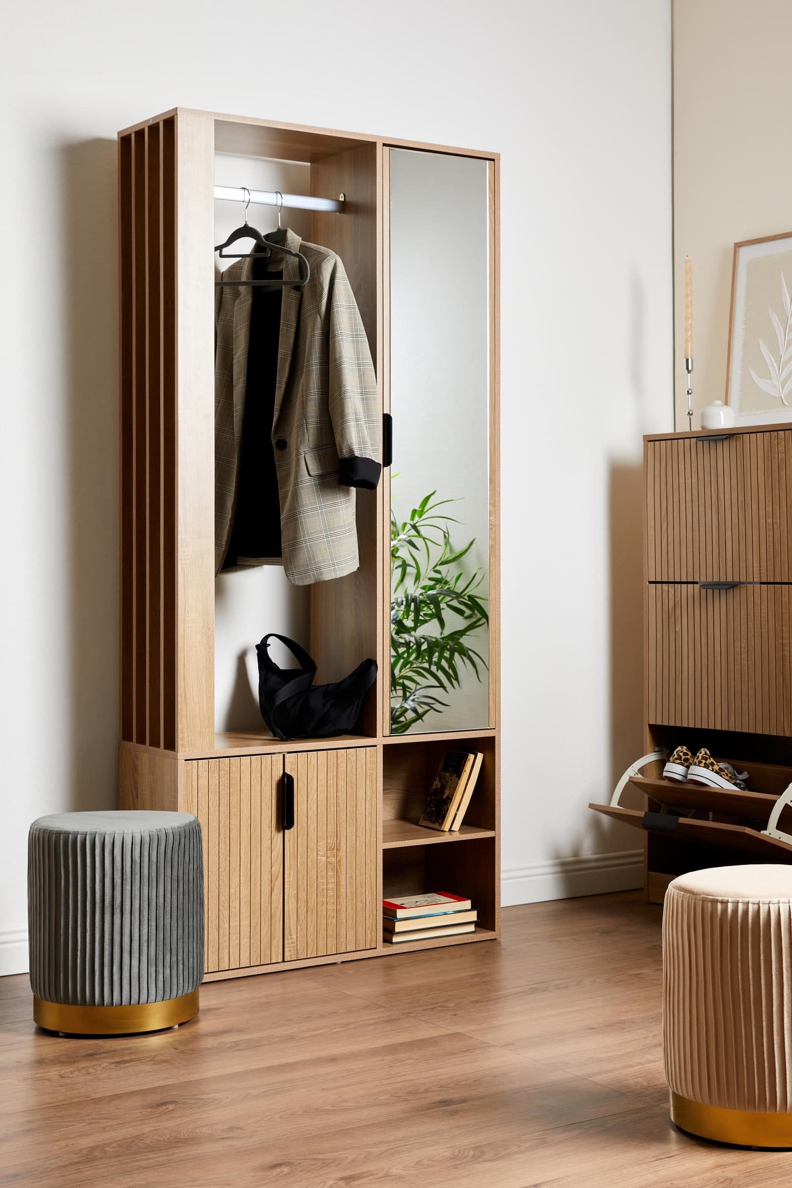 Scarpiera 3 Ante Effetto Legno Rovere Oak Cannettato, Mobile Porta Scarpe Salvaspazio, Design Moderno ed Elegante - 2